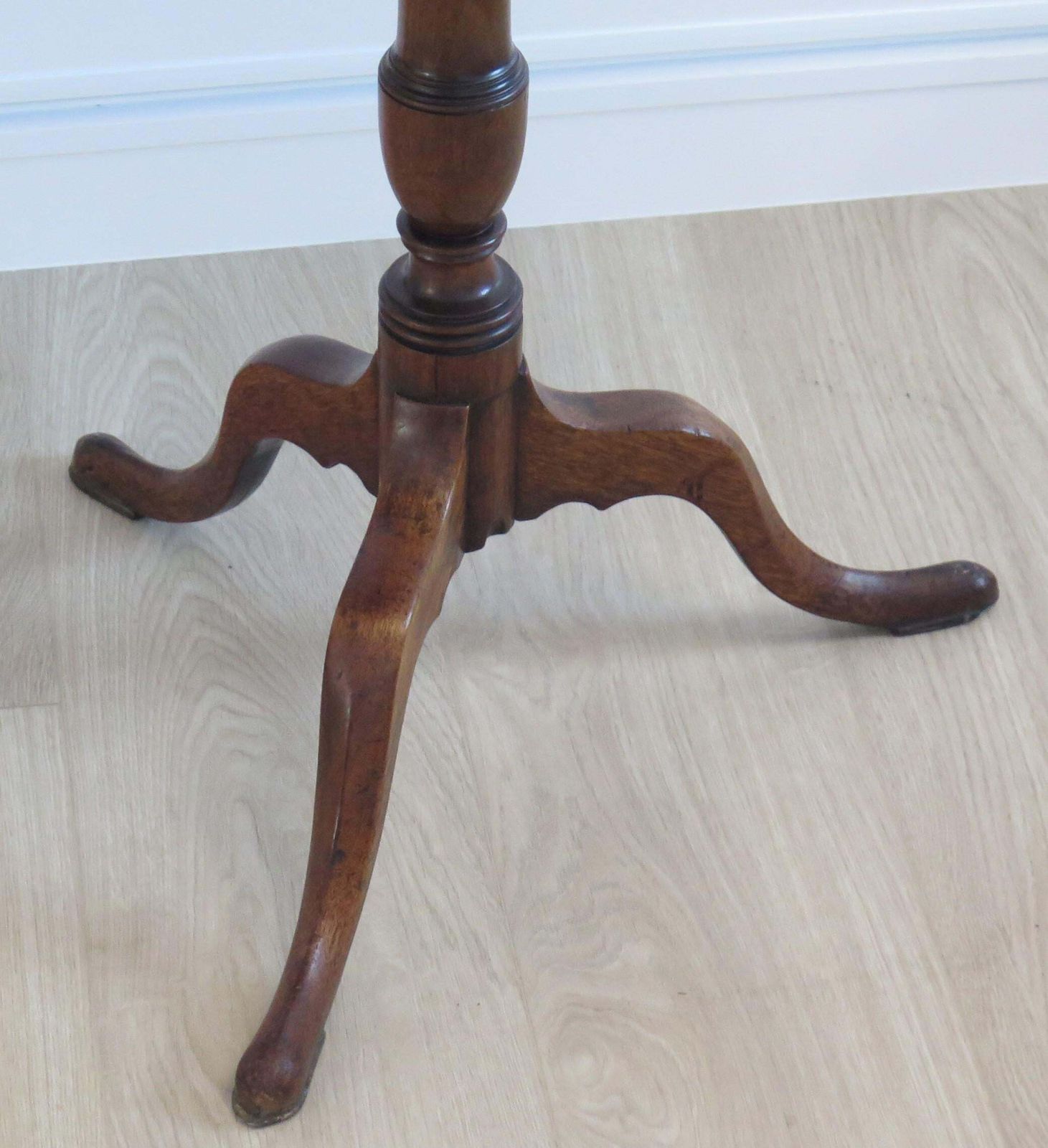 Georgian Tripod Or Wine Table Tilt Top Vase Stem Solid Hardwood, Circa 1760 photo 1275.0