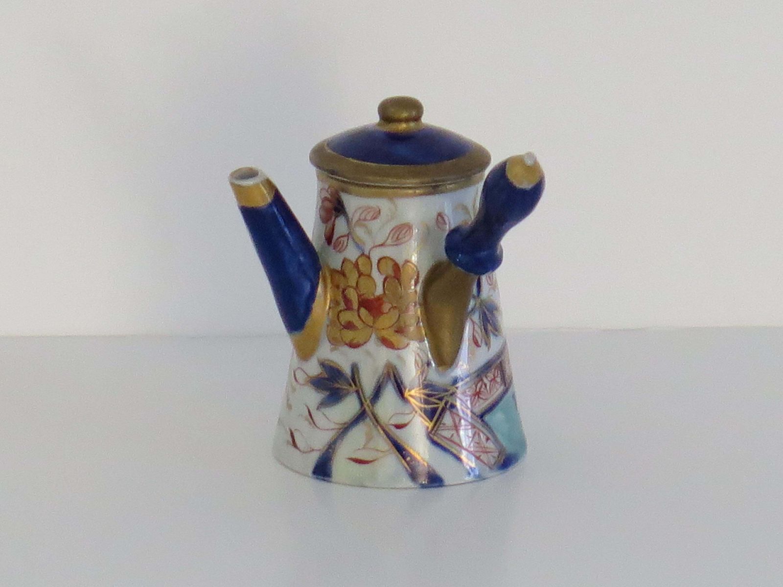 photo furniture Very Rare Masons Ironstone Miniature Coffee Pot In Gold Rose Japan Ptn, Ca 1820