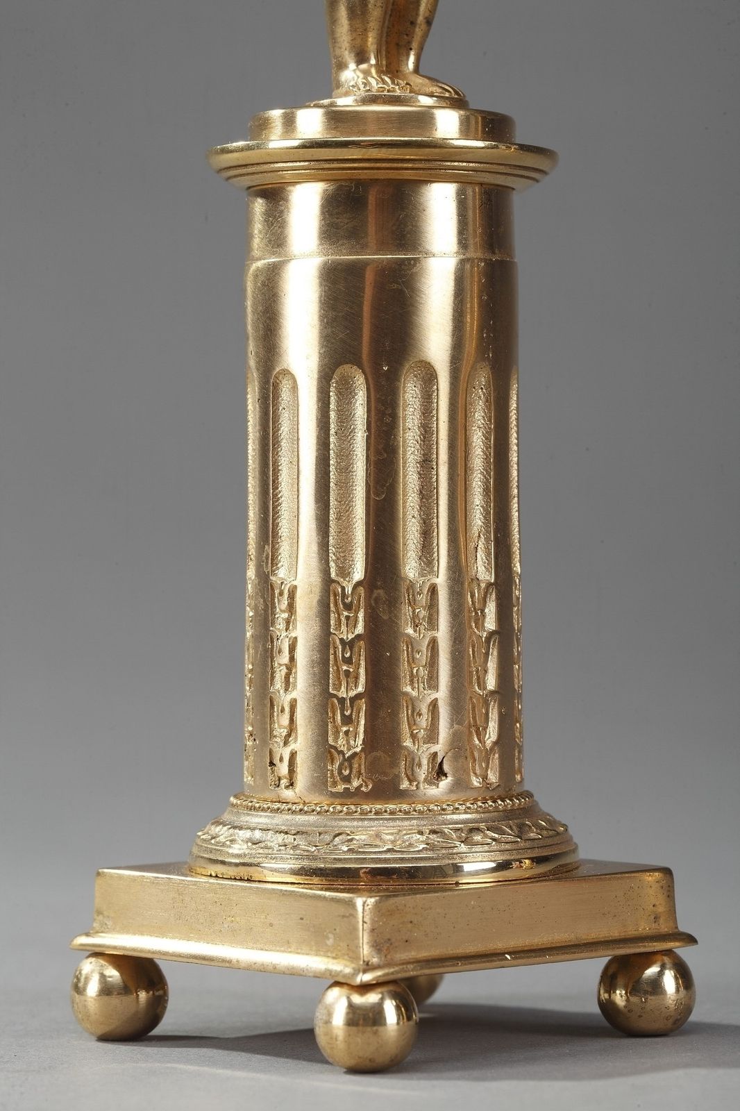 Bougeoirs d'époque en bronze doré ormolu avec putti, XIXe siècle photo vintage