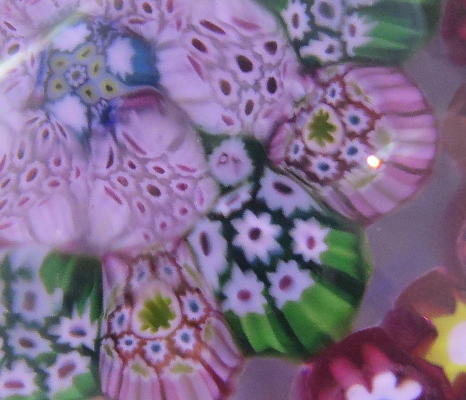 photo vintage Paul Ysart Glass Paperweight With Py Cane Early Period, Scotland Circa 1930s