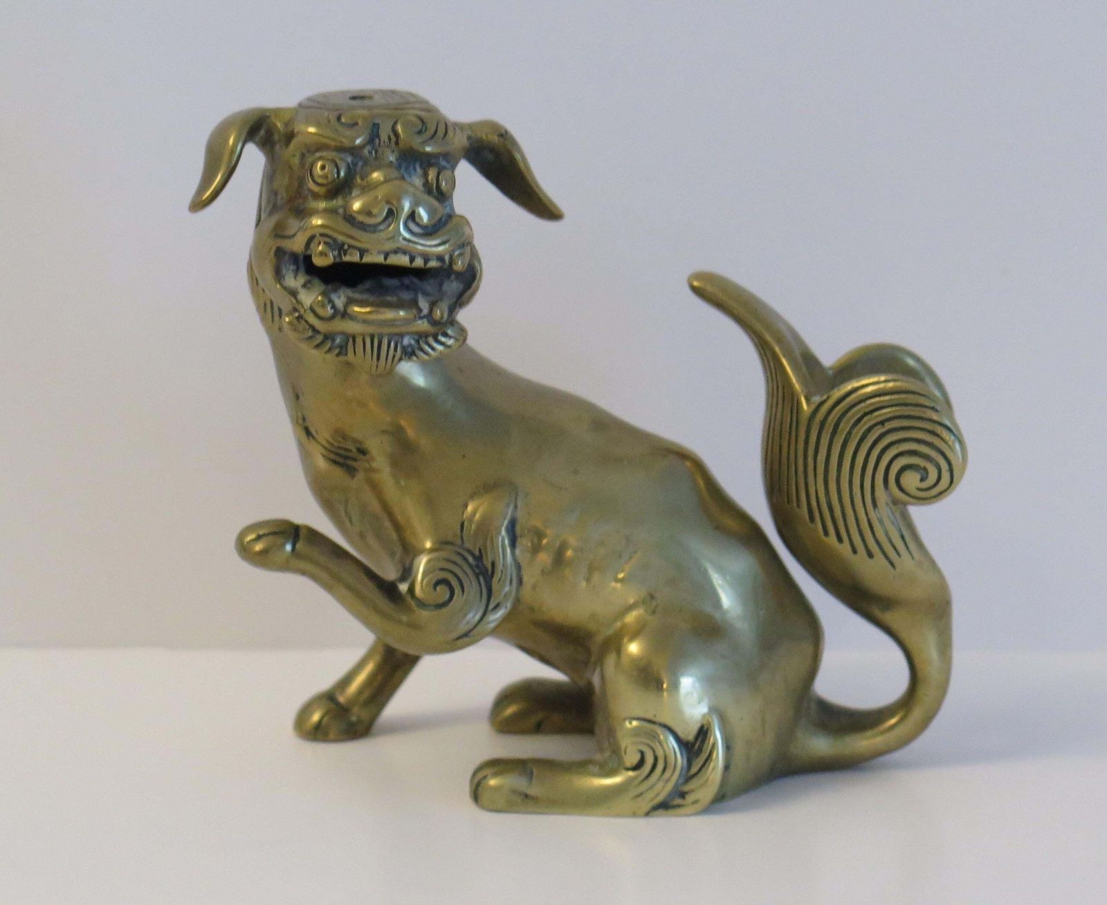 photo furniture Antique Pair Of Chinese Bronze Foo Dogs Good Detail, Qing Early 19th Century