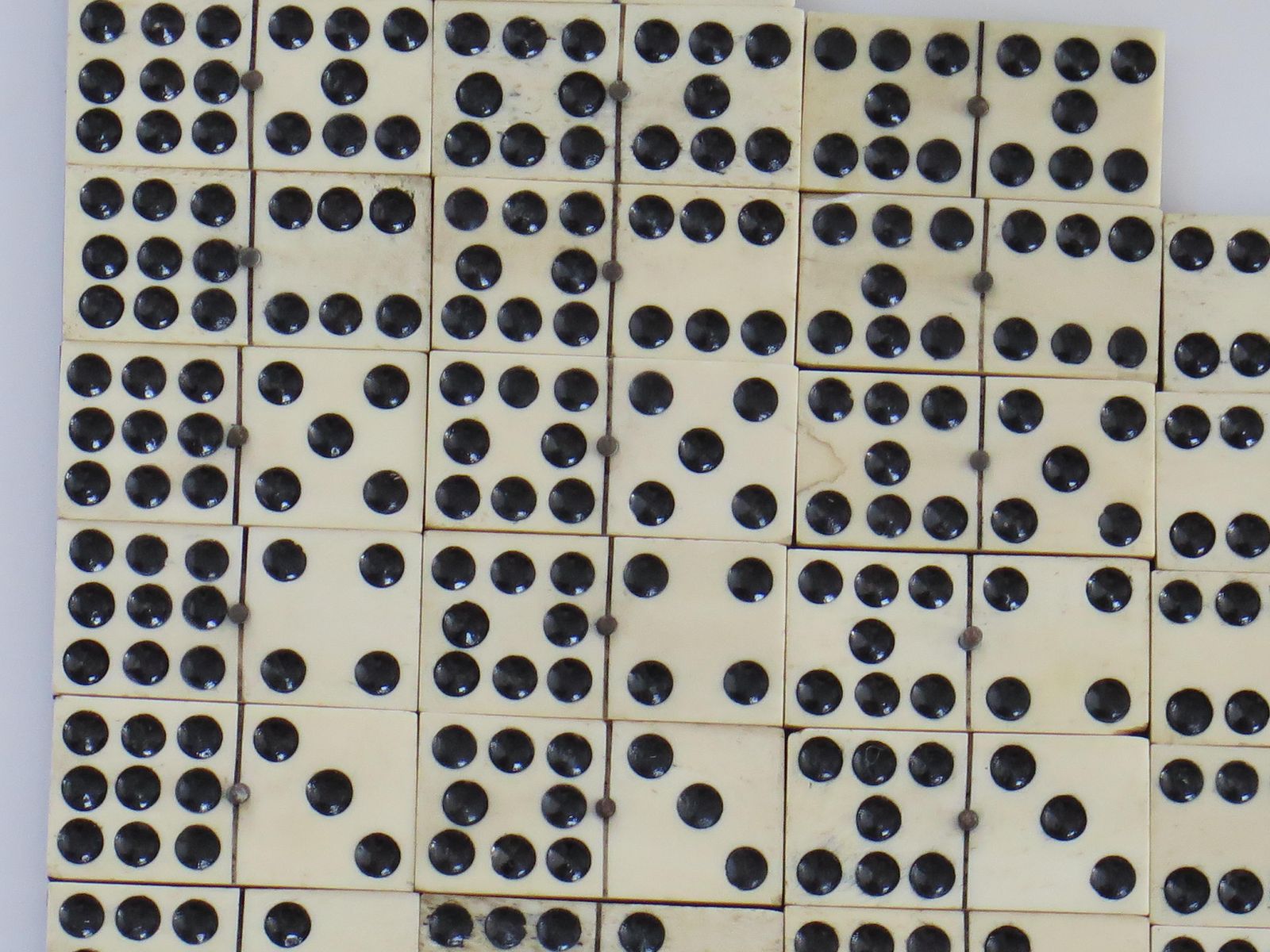 photo furniture Victorian "9 Spot" Dominoe Game 55 Piece Set In Jointed Hardwood Box, 19th C.