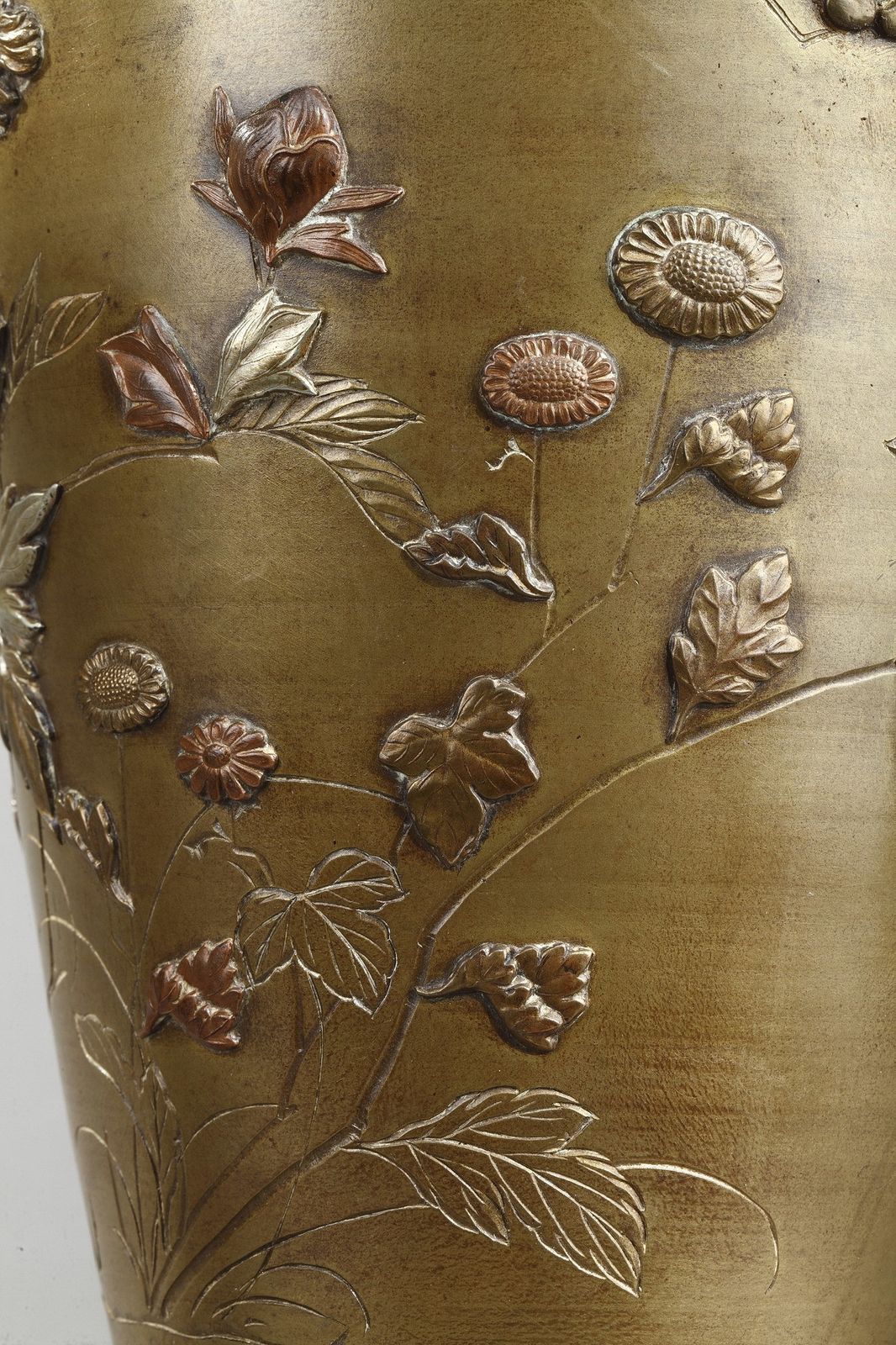 photo vintage Lampes à pétrole d'époque, décor d'oiseaux et de fleurs de style chinois