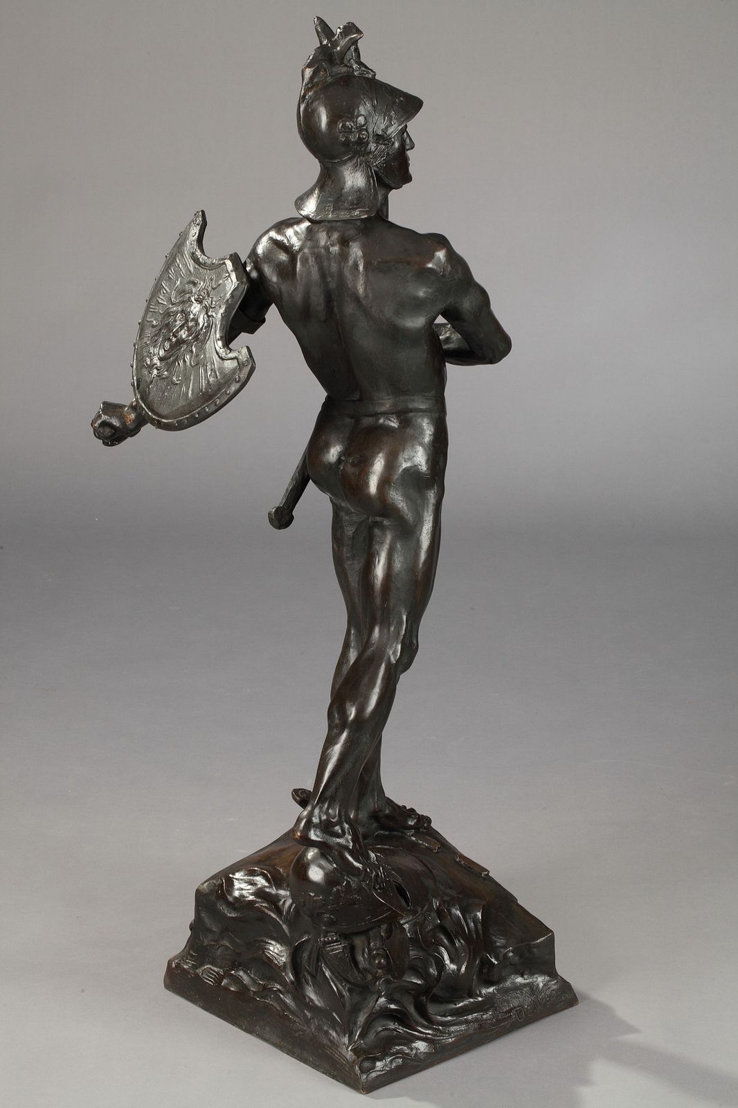 5988.0 Sculpture en bronze « The Warrior », par Auguste De Wever (1836-1910) photo