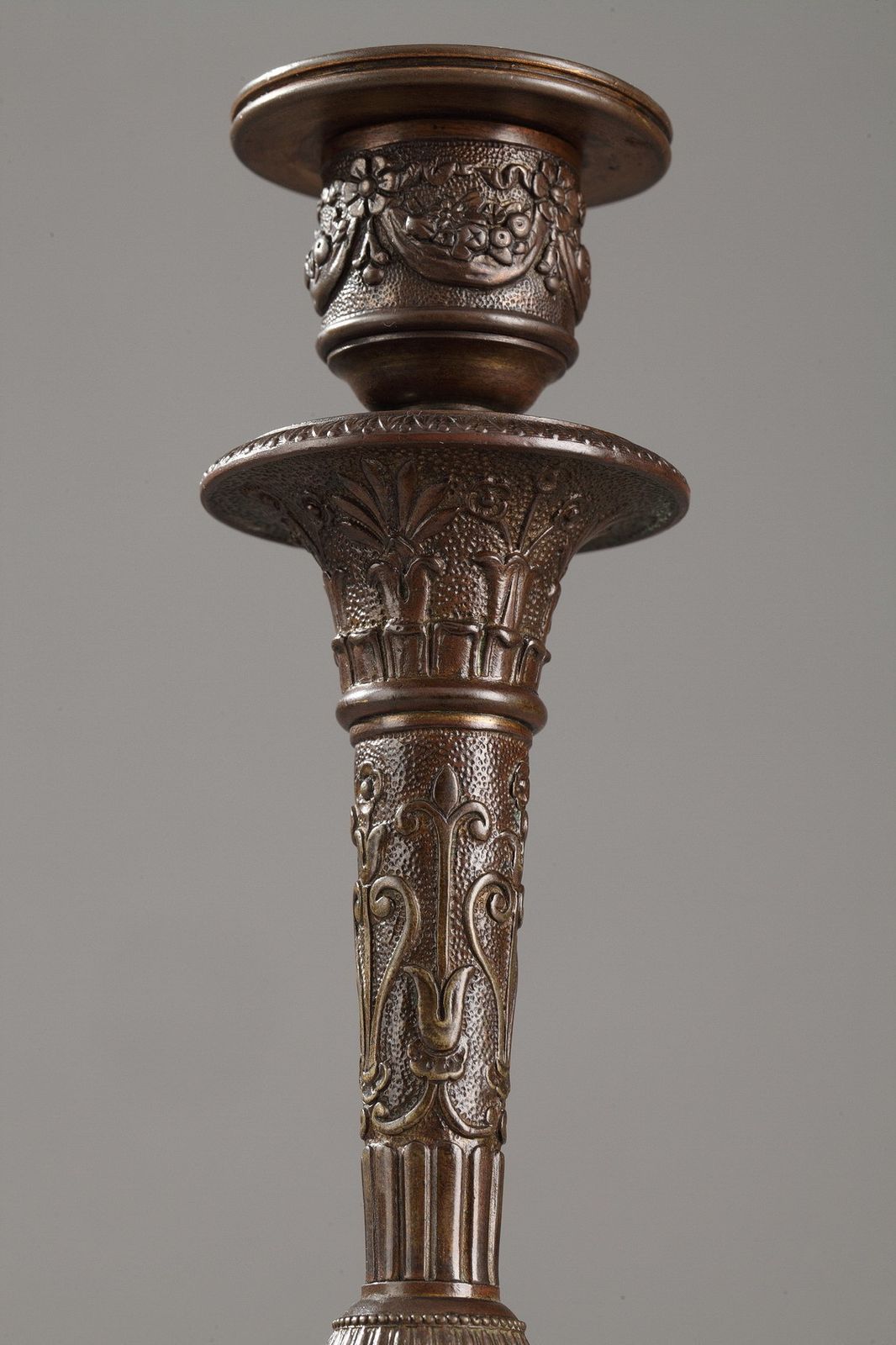 Gepatineerde bronzen kandelaars – Restauratiestijl photo 812.0