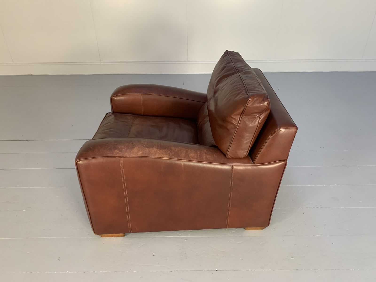 Duresta “Panther” Armchair – In Brown “Mustang” Leather photo vintage