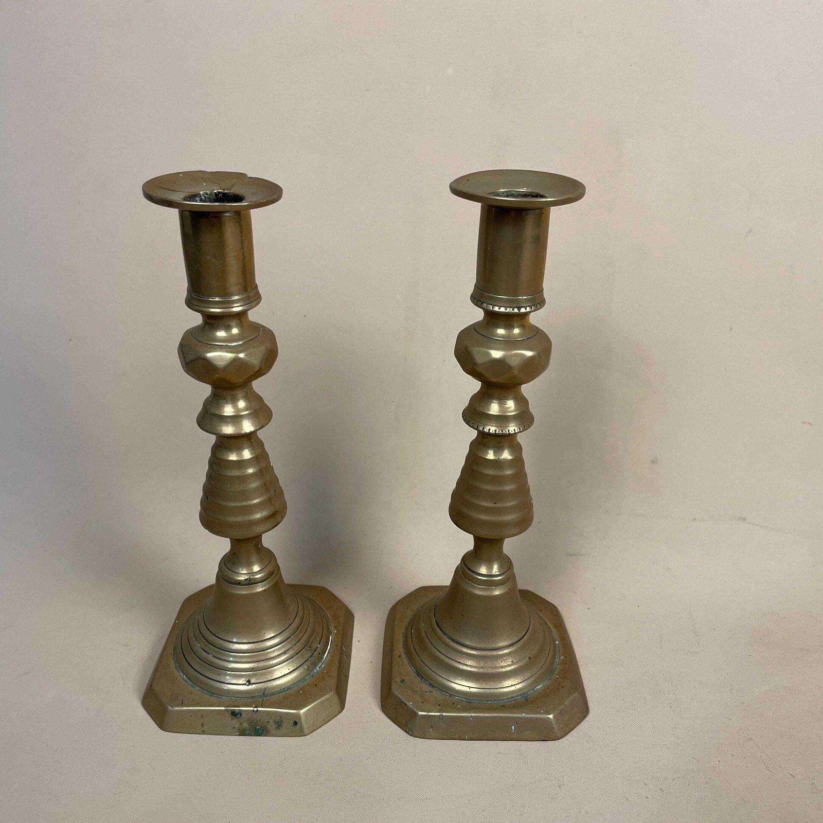 Antique Matching Pair Of Gold Brass Metal Candlestick Candle Stick Vintage Column Taper Dinner Candlesticks Base Pillar
