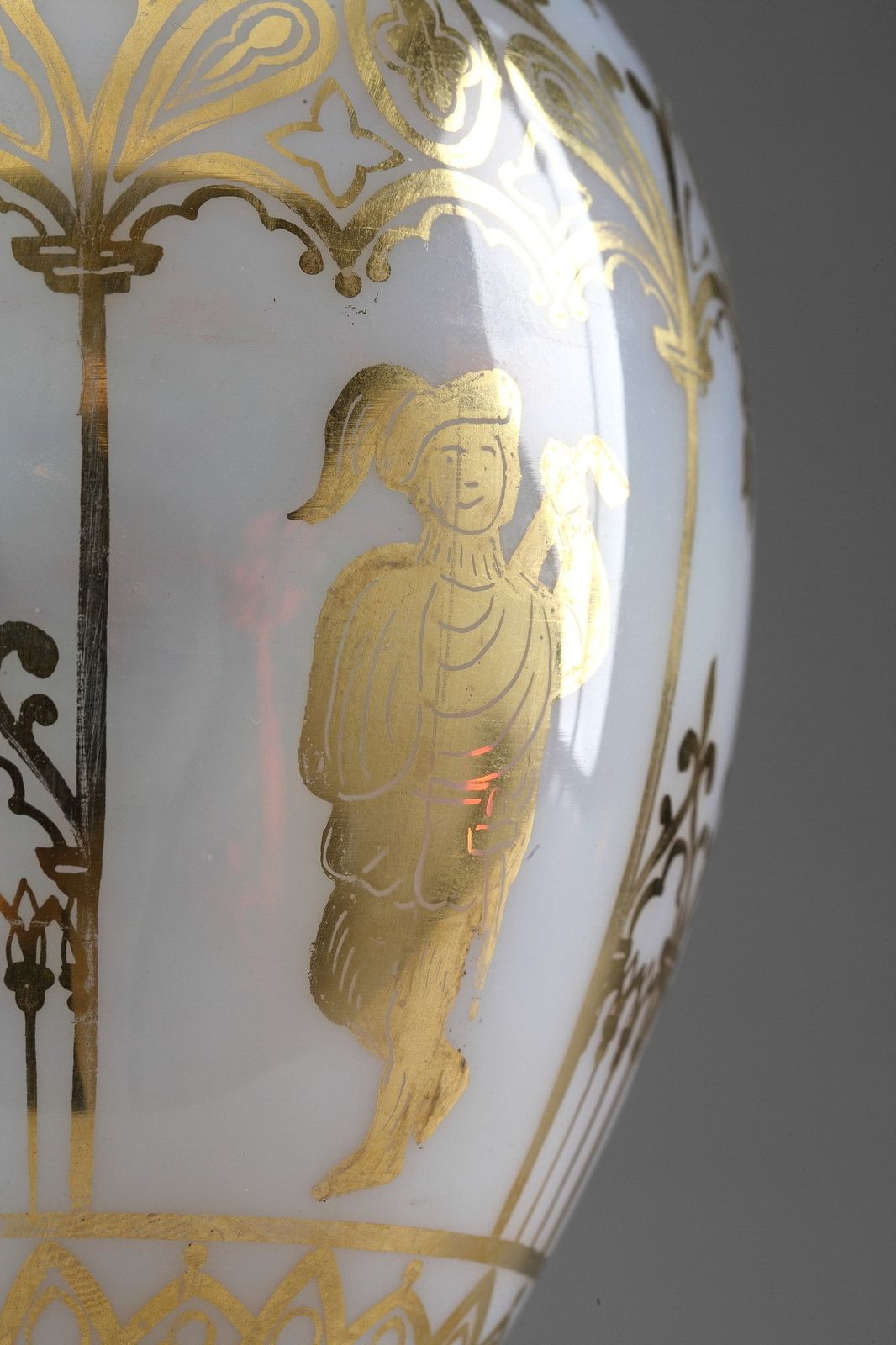 6754.0 Paire de vases en cristal opaline blanc, par Jean Baptiste Desvignes photo