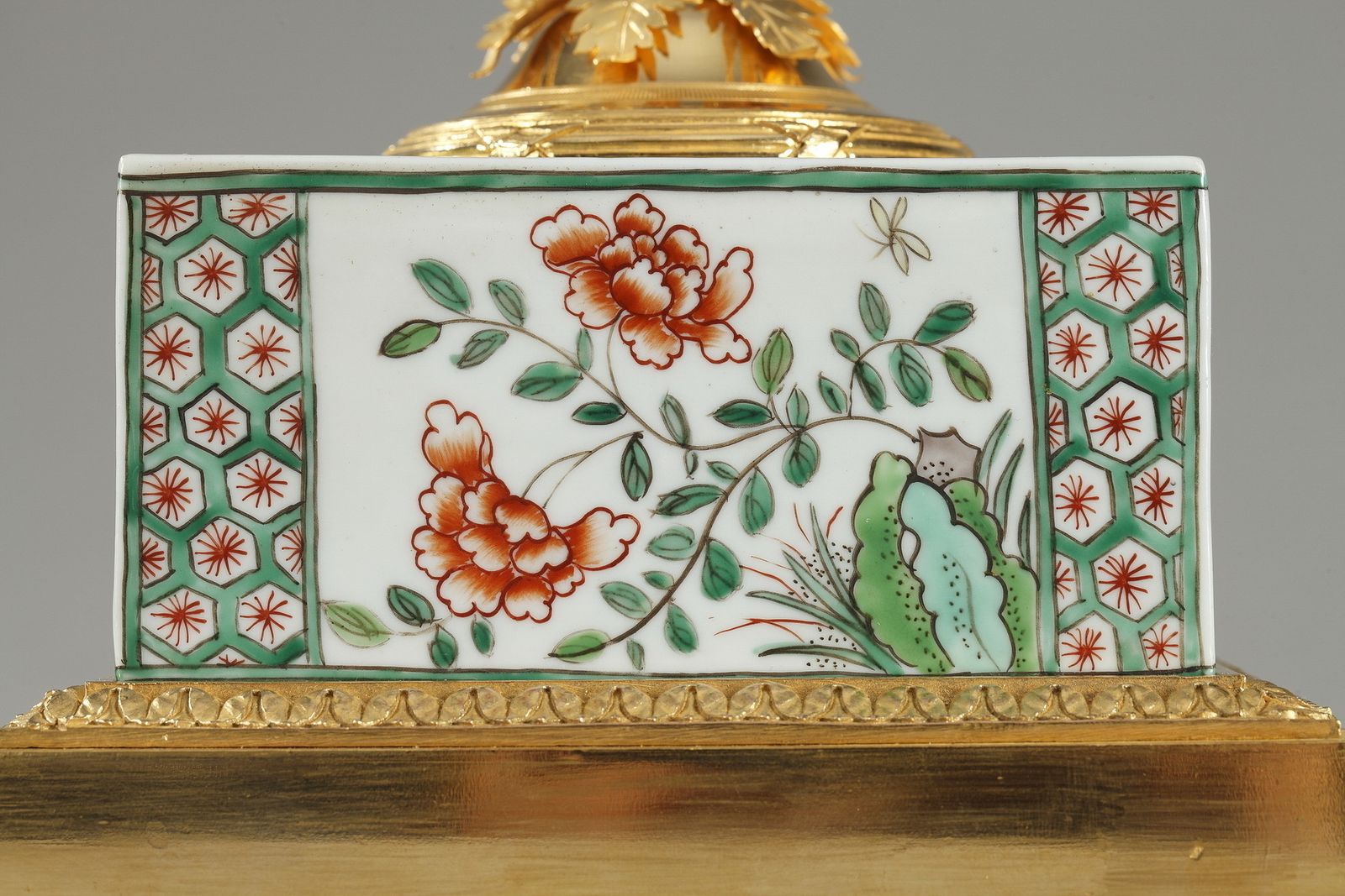 photo furniture Encrier en porcelaine « famille verte » par Samson