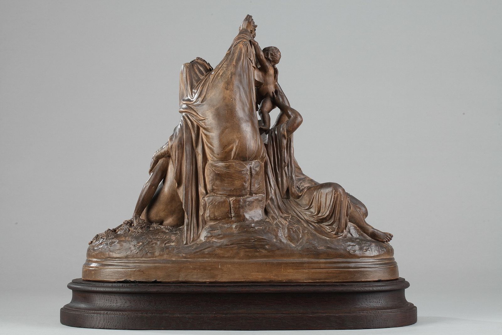photo furniture Groupe en terre cuite du XIXe siècle « Bacchus et les Bacchantes célébrant la vendange »