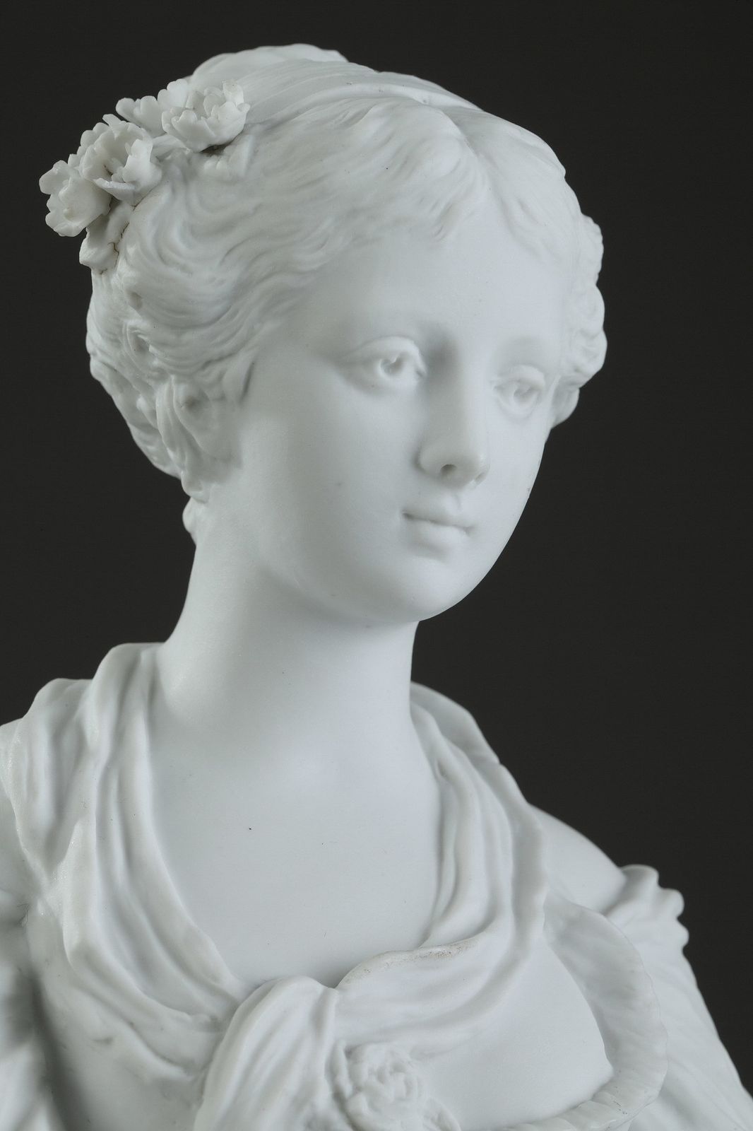 Biscuit Statuette "Young Woman With Flowers"  19th Century Period photo vinterior