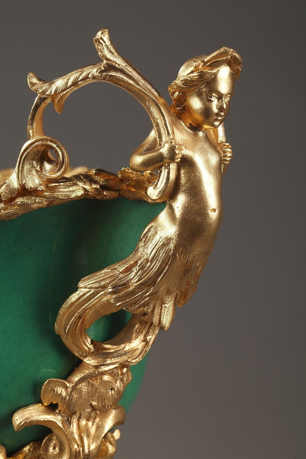 Jardinière en porcelaine à fond vert montée en bronze doré, Napoléon III photo vintage