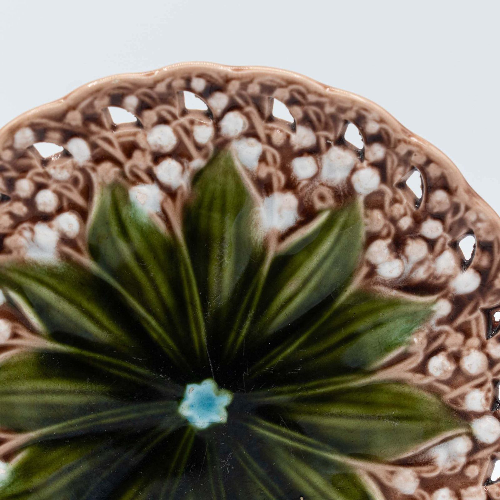 Antique Reticulated Majolica "Lilly Of The Valley" Plate   Villeroy & Boch Schramberg   1900s photo 63.0