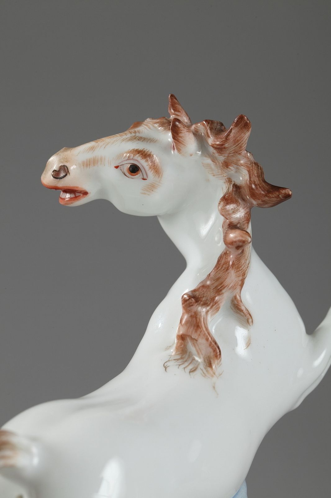 Paire de chevaux en porcelaine montée en ormolu, manufacture Samson photo buy
