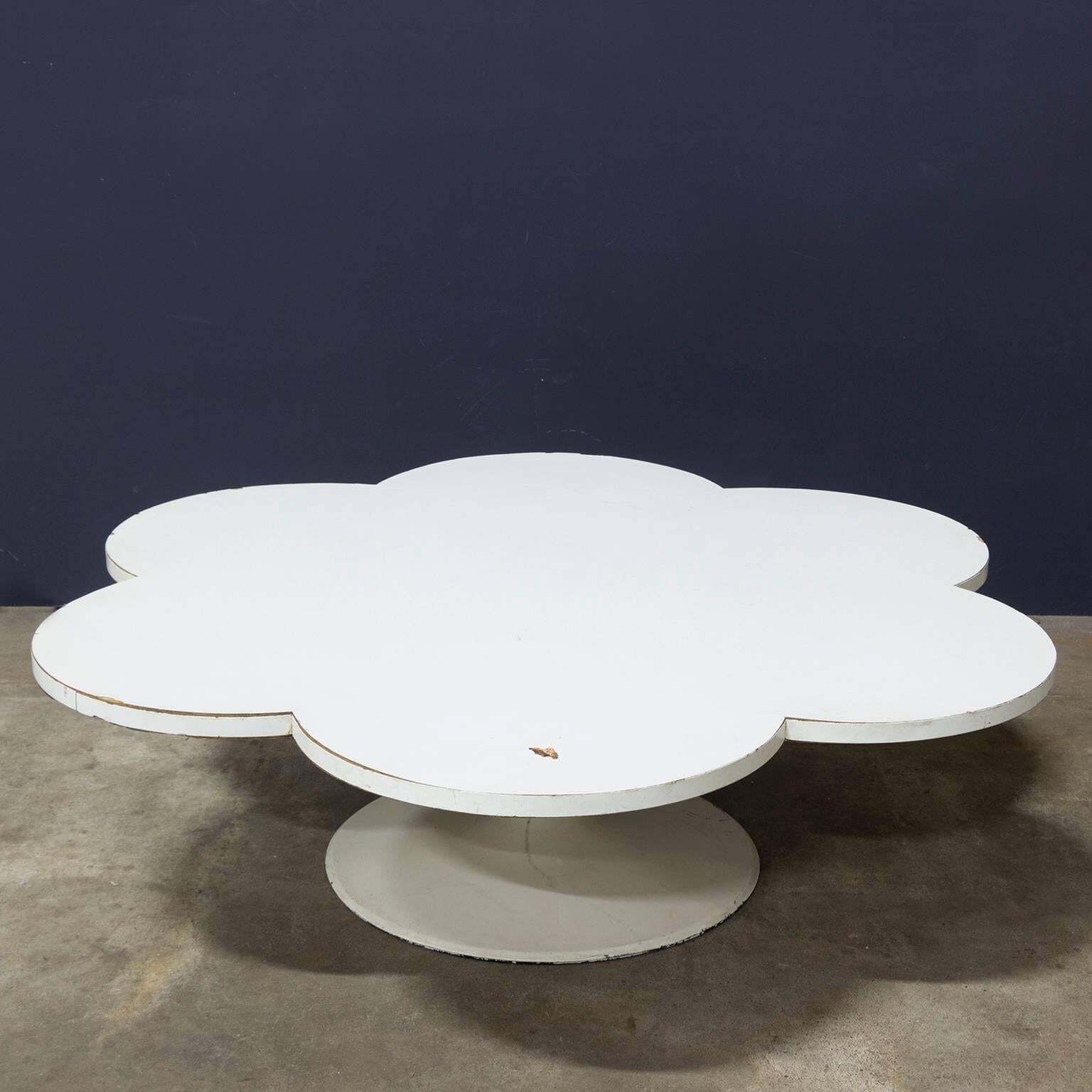 1960, Kho Liang Ie For Artifort, White Laminate Pop Art "Le Cloud" Coffee Table photo for sale