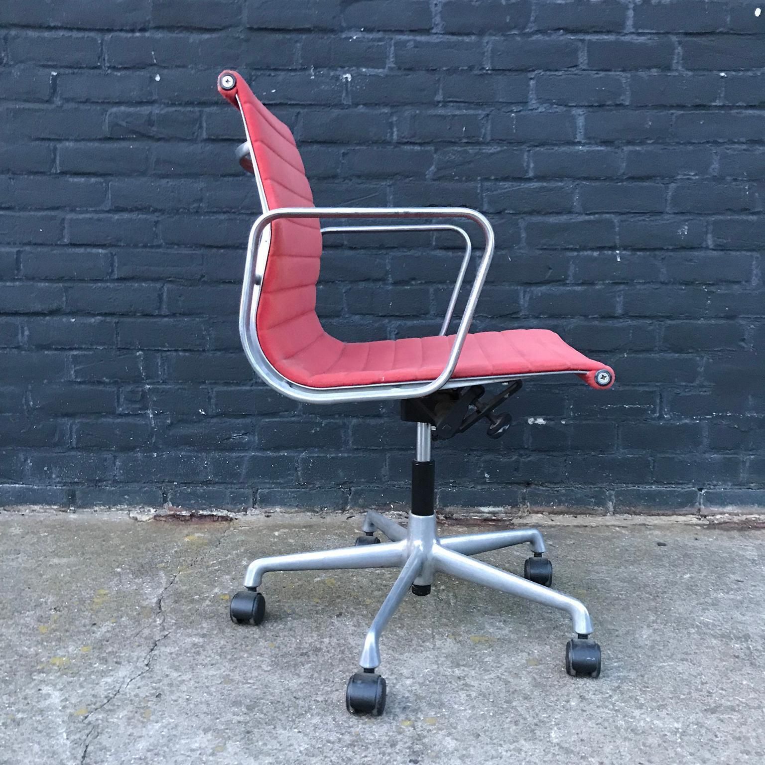 1958, Ray And Charles Eames Red Adjustable Tilt Office Chair With Five Wheels photo for sale