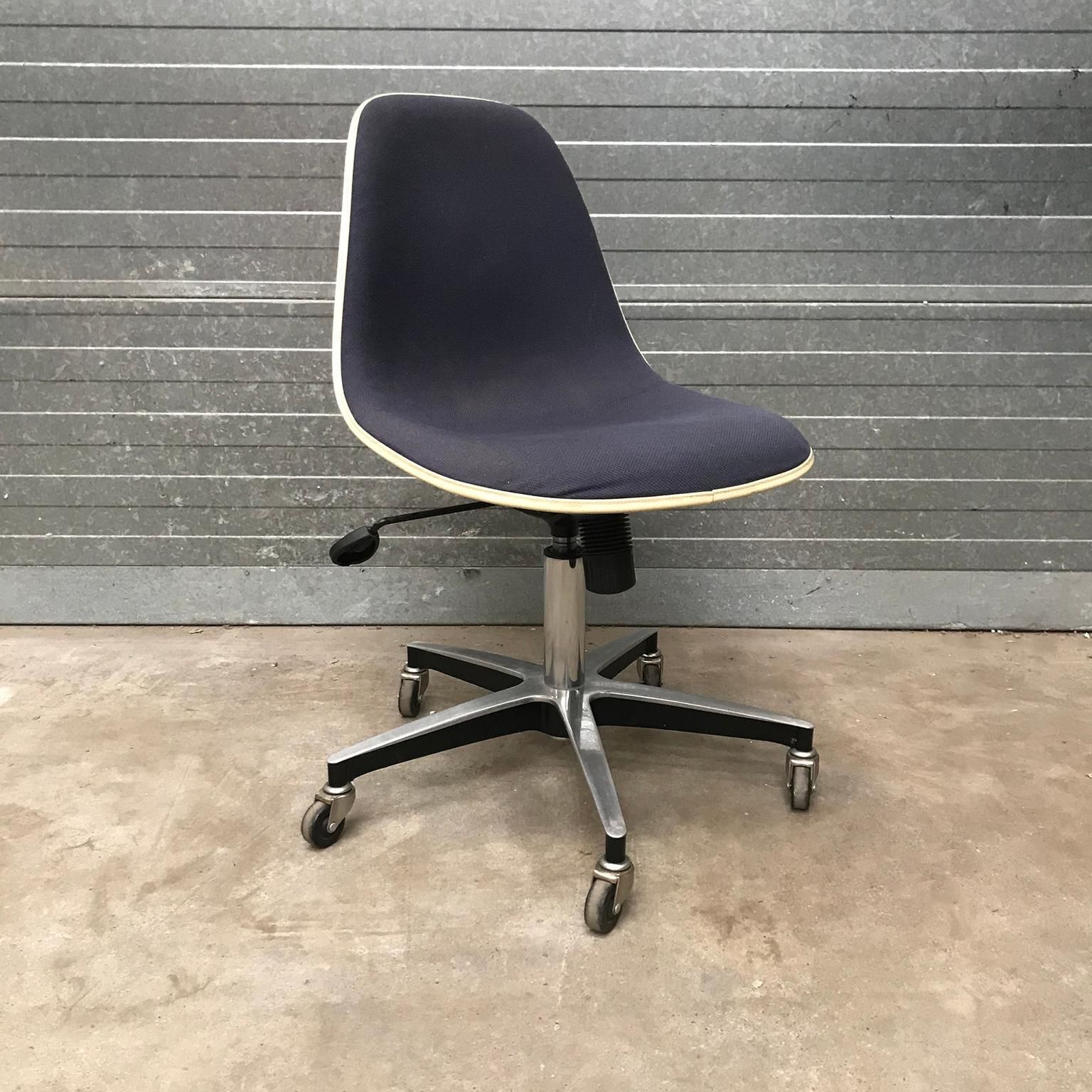 1958, Ray & Charles Eames, Herman Miller, Pscc Fiberglass Office Desk Chair photo furniture