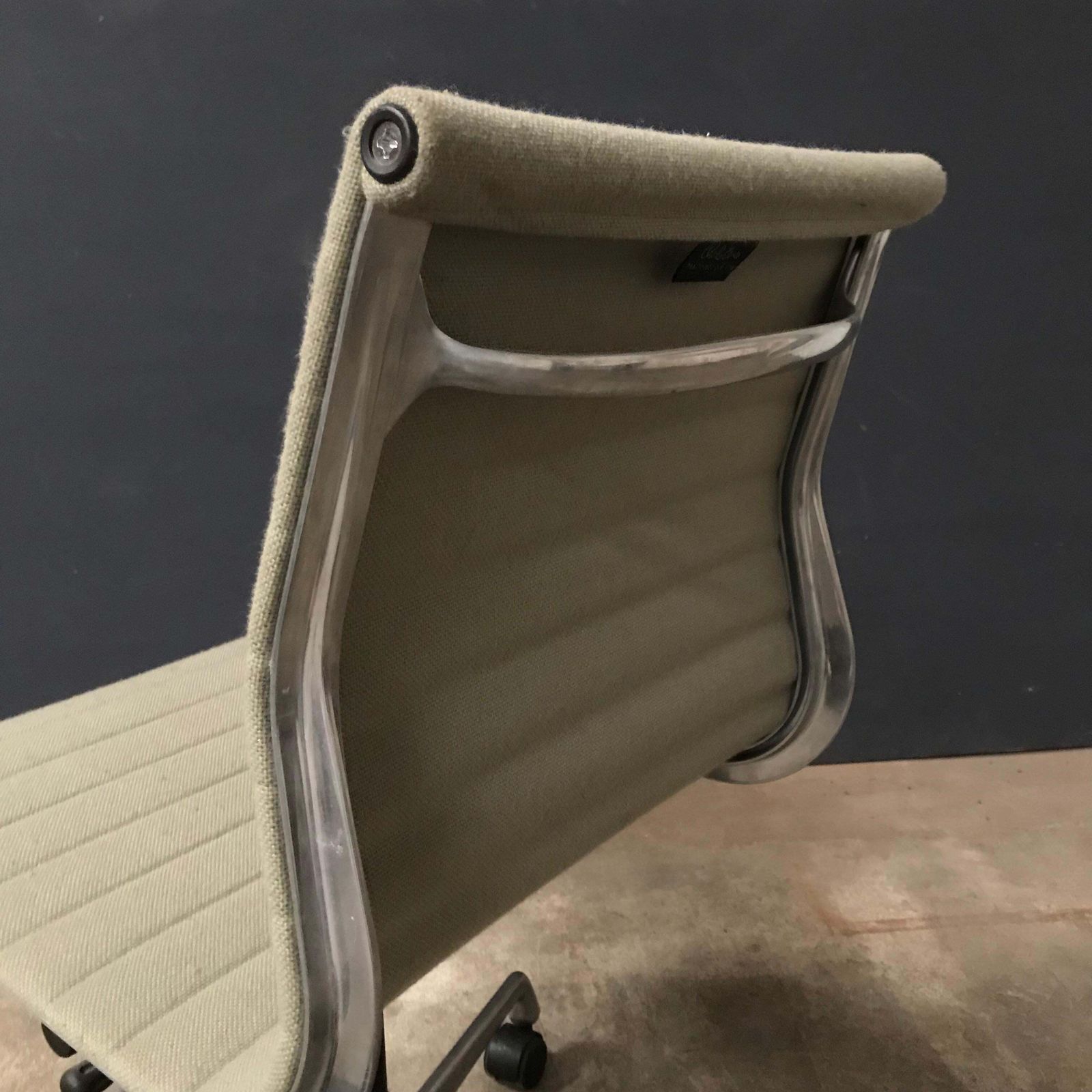 photo furniture 1958 Ray And Charles Eames, Fabric, Adjust, Tilt, Office Chair 4 Wheels No Arms