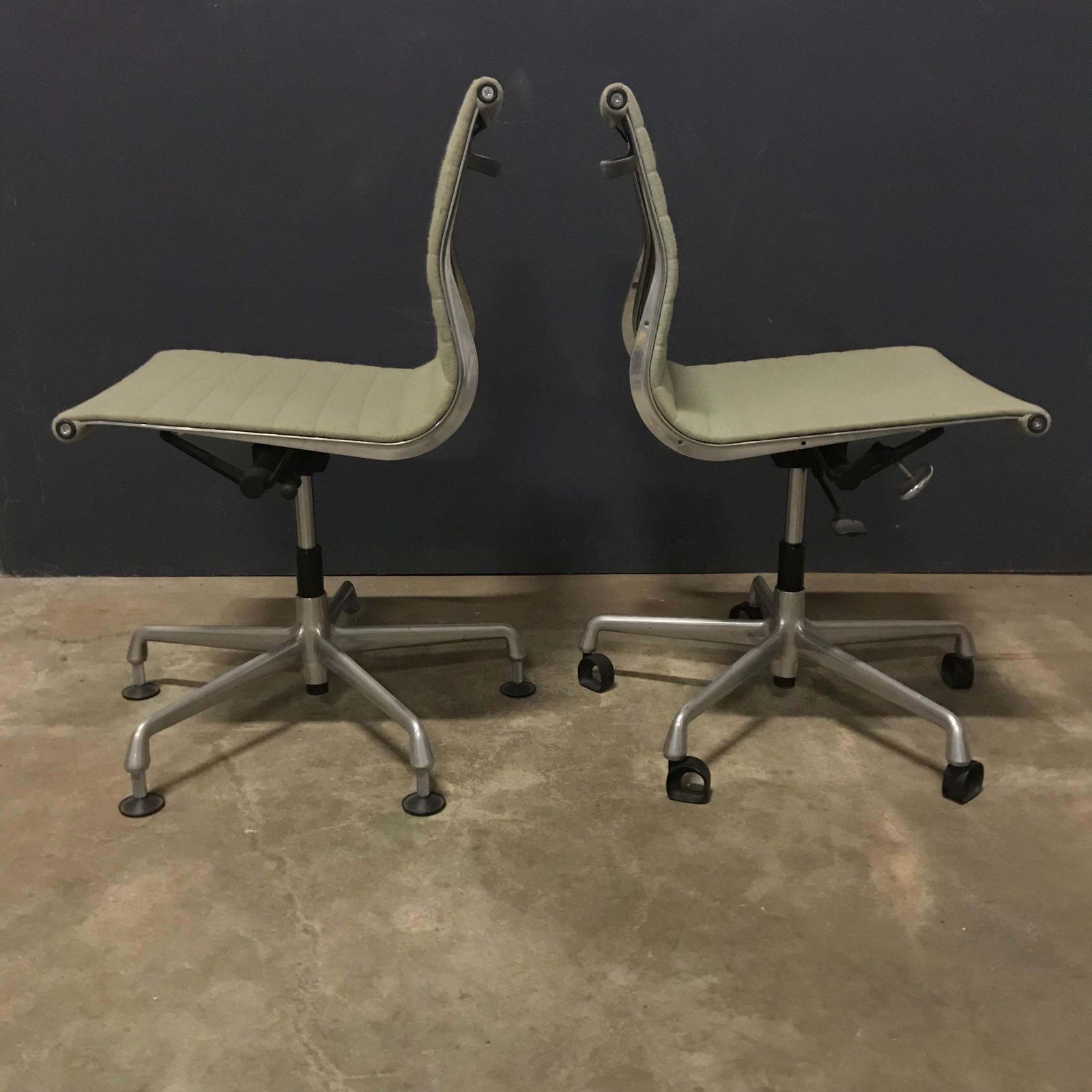 1958 Ray And Charles Eames, Fabric, Adjust, Tilt 2 Office Chair 4 Wheels No Arms photo for sale
