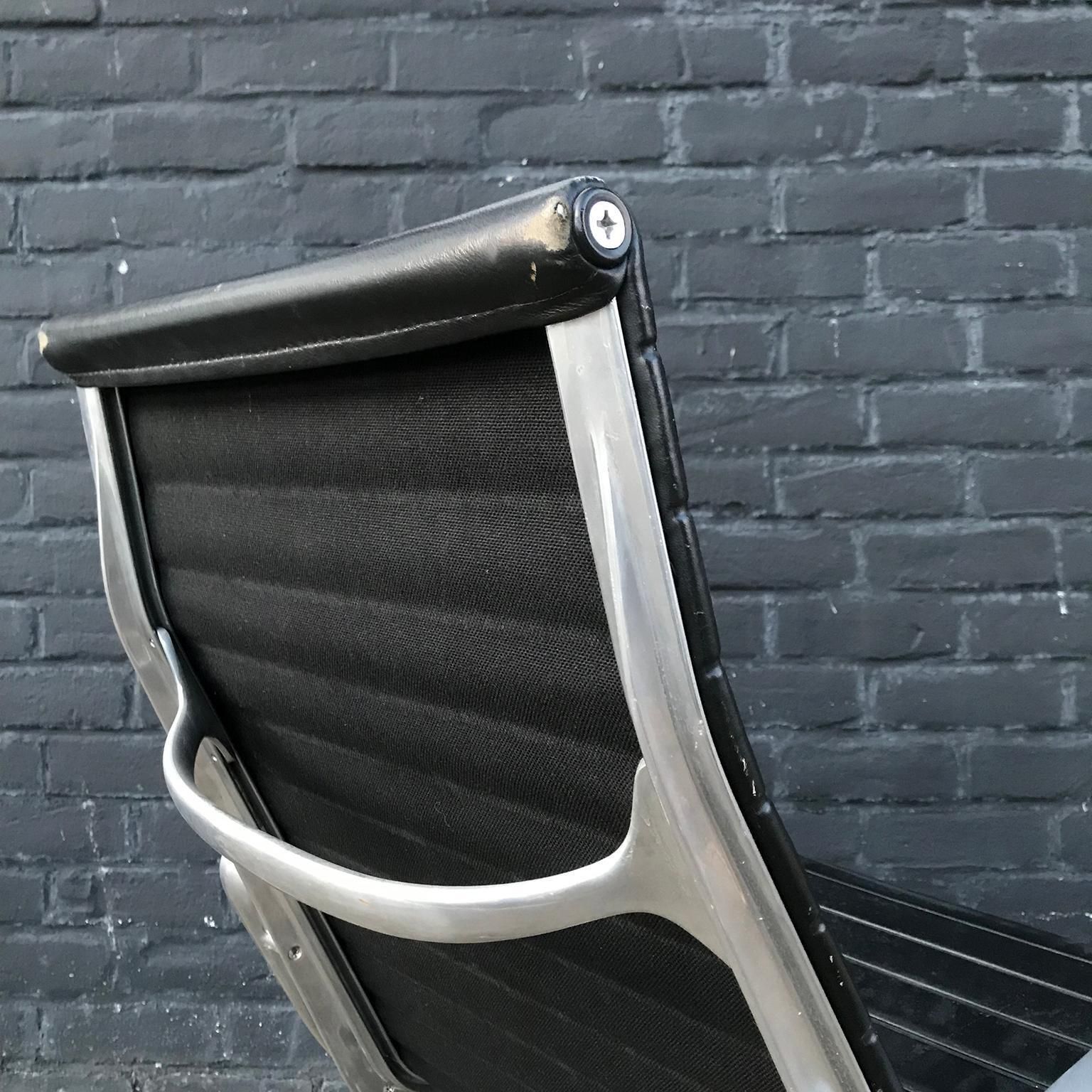 1958, Ray & Charles Eames For Vitra Lounge Chair Ea 116 In Black Leather photo vinterior