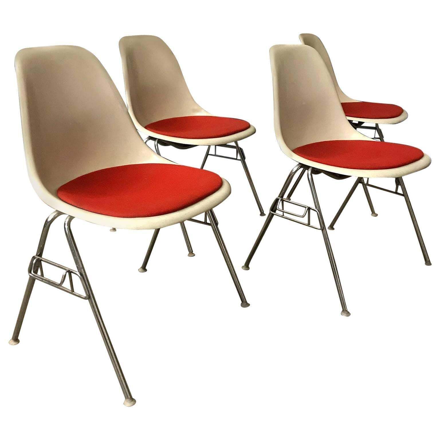 1948, Ray & Charles Eames For Herman Miller, Fiberglas Stacking Side Chair
