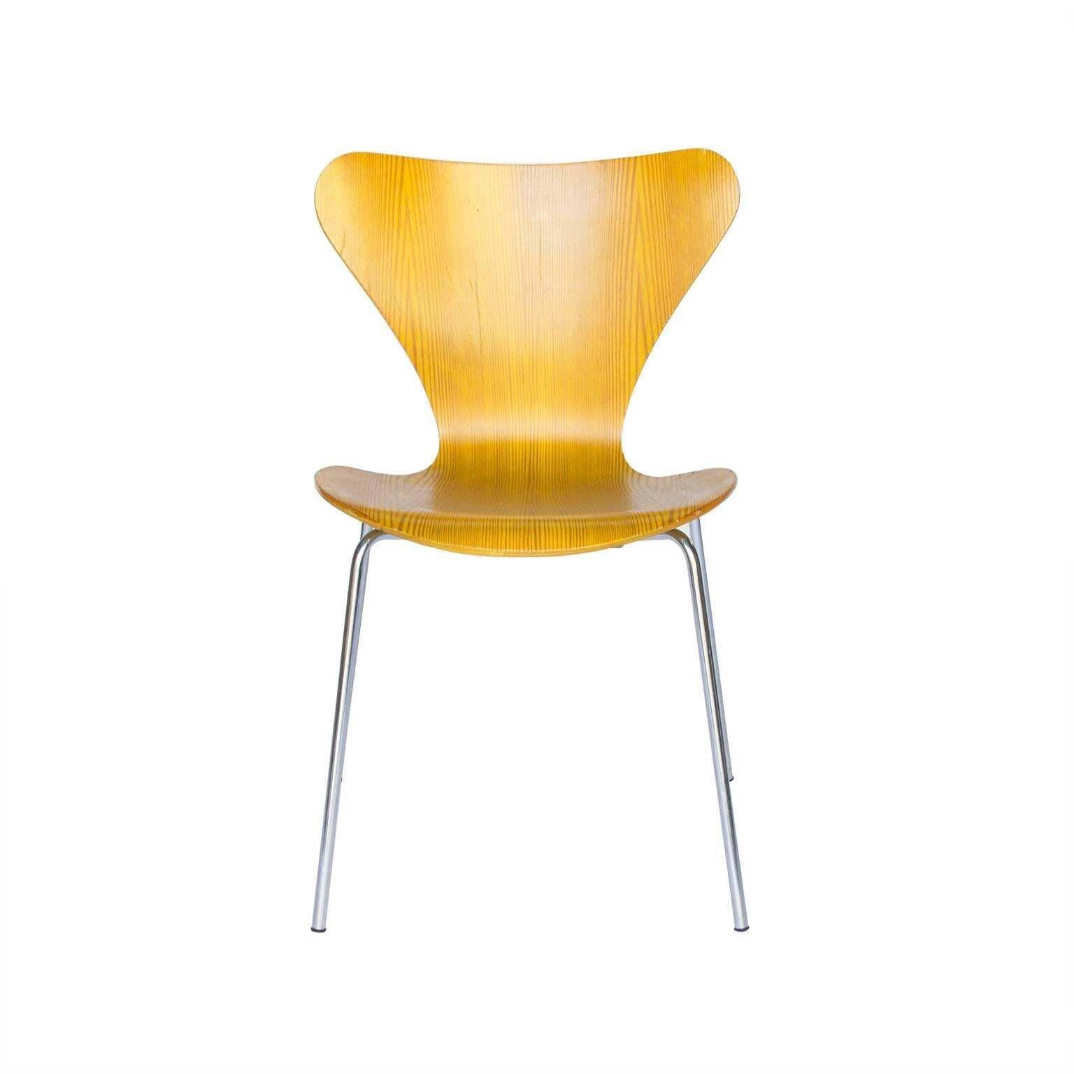 1955, Arne Jacobsen, Set Of Six Rare Vintage Laminated 3107 Butterfly Chair photo vintage