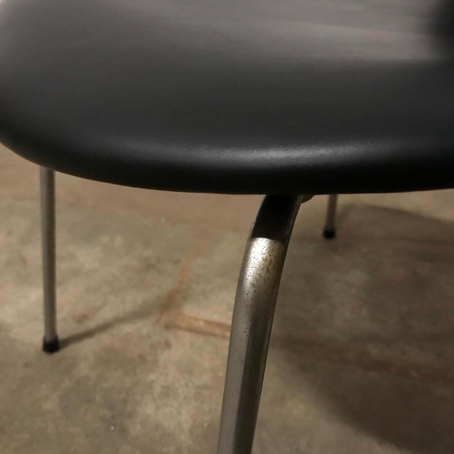 photo for sale 1955, Arne Jacobsen, Early Vintage Black Faux Leather 3107 Butterfly Chair