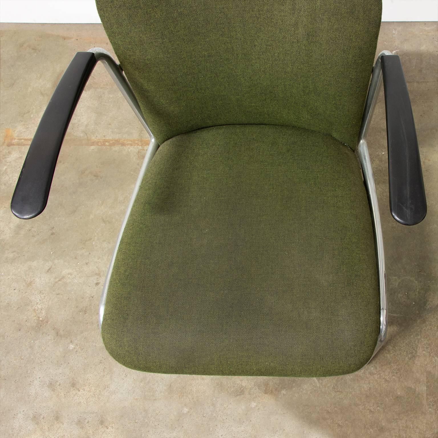 photo furniture 1935 W.H. Gispen For Gispen, Rare Framed 413r Side Chair, Original Green Fabric