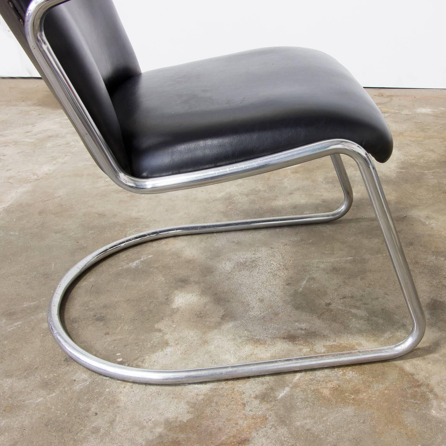 photo furniture 1935, W.H. Gispen, By Gispen Culemborg, 413 Easy Chair In Original Black Vinyl