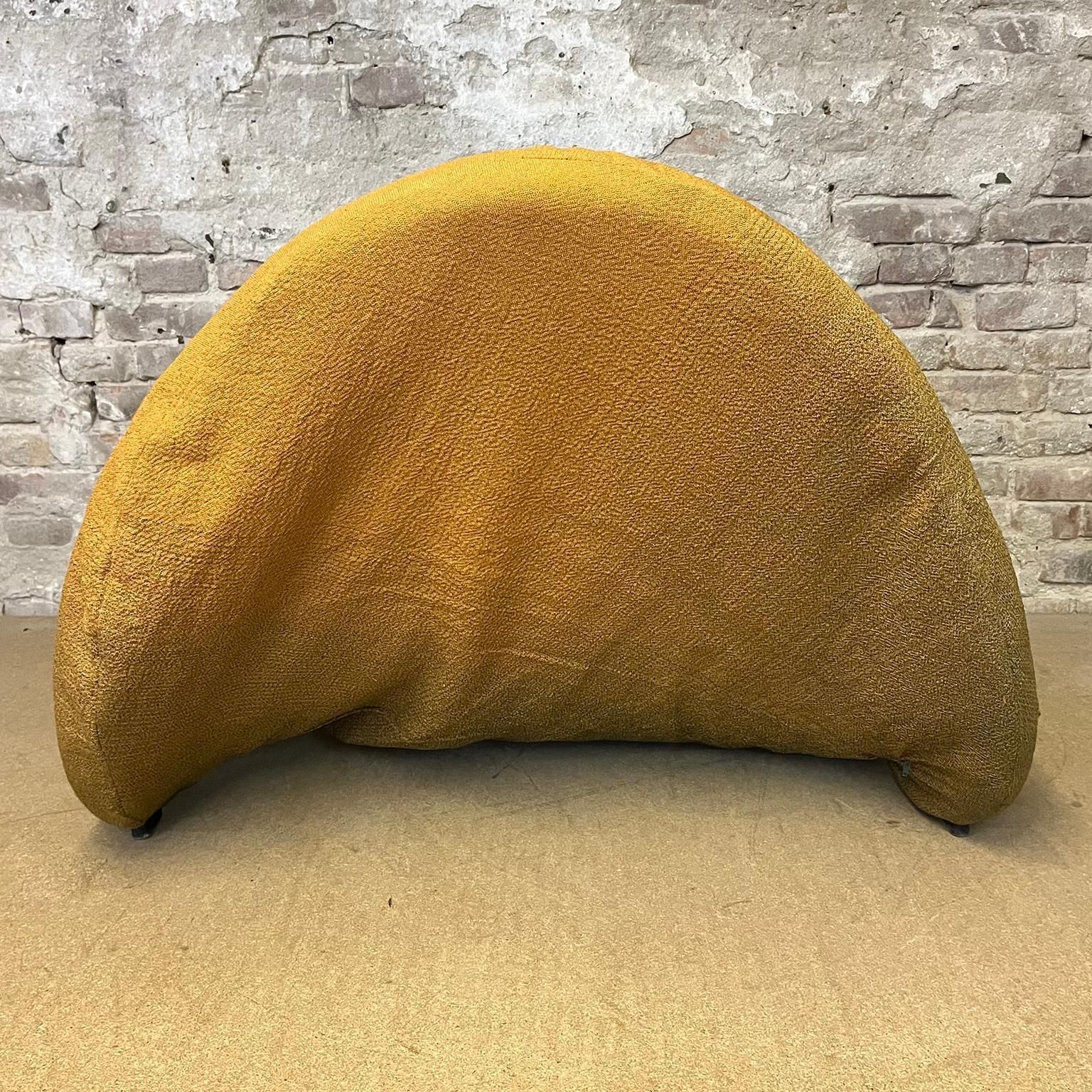 1967, Tongue By Pierre Paulin By Artifort In Orange Green Upholstery photo 2773.0