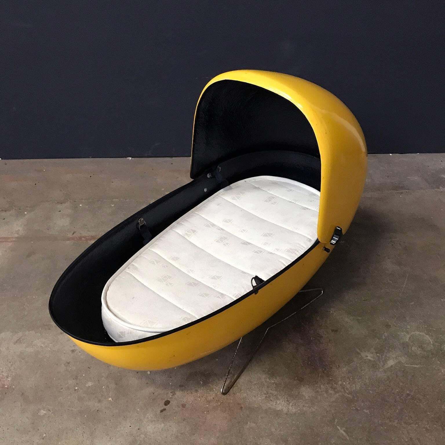 photo furniture Original Travel Caddie In Bright Yellow Fiberglass / Black Interior, Circa 1960