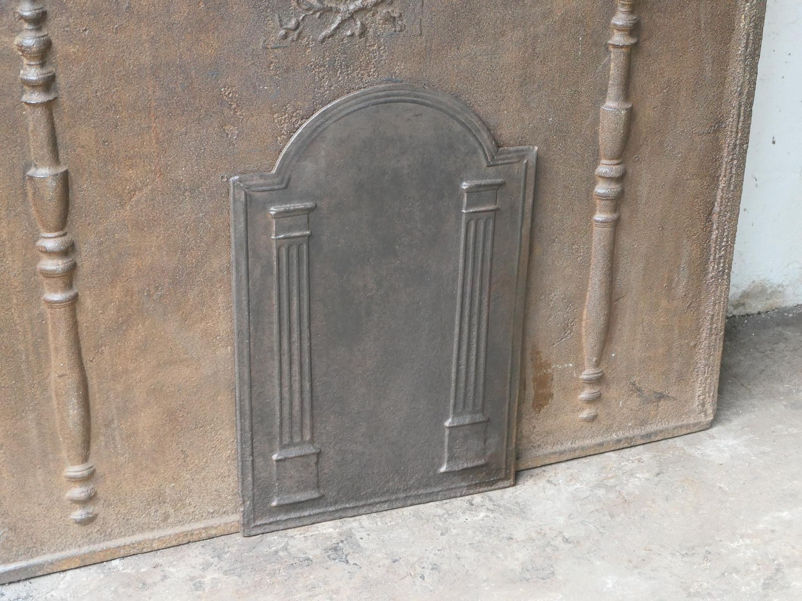 Antique French 'Pillars Of Freedom' Fireback / Backsplash, 18th   19th C. photo vinterior