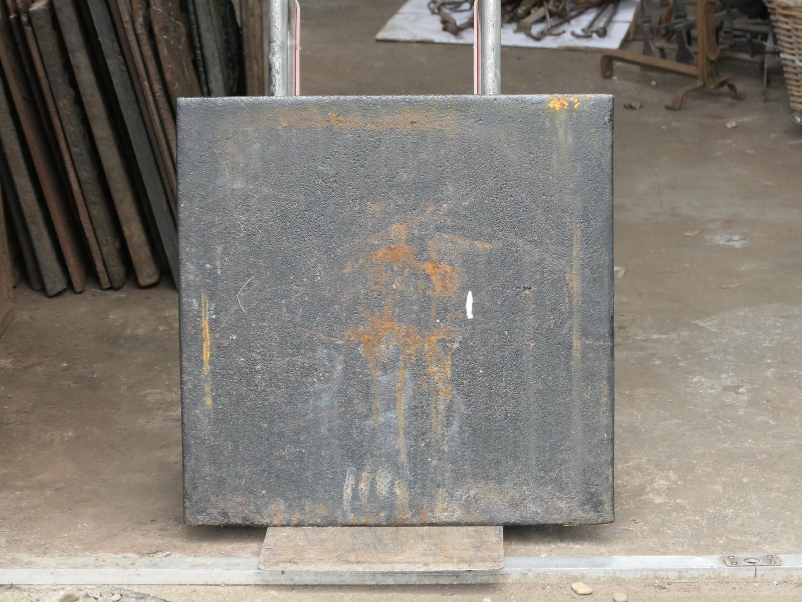 photo vinterior French Neoclassical Period 'Diana' Fireback / Backsplash, 18th 19th Century