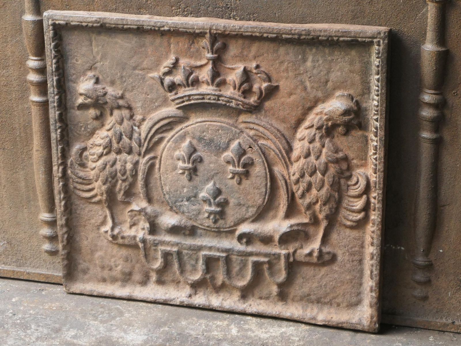 French Louis XIV Style 'Arms Of France' Fireback / Backsplash, 20th Century photo vinterior