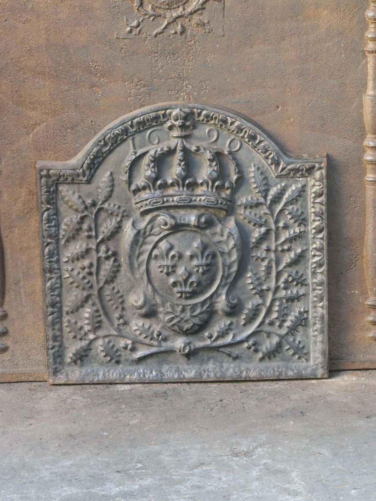French Louis XIV Style 'Arms Of France' Fireback / Backsplash photo Home Fixtures