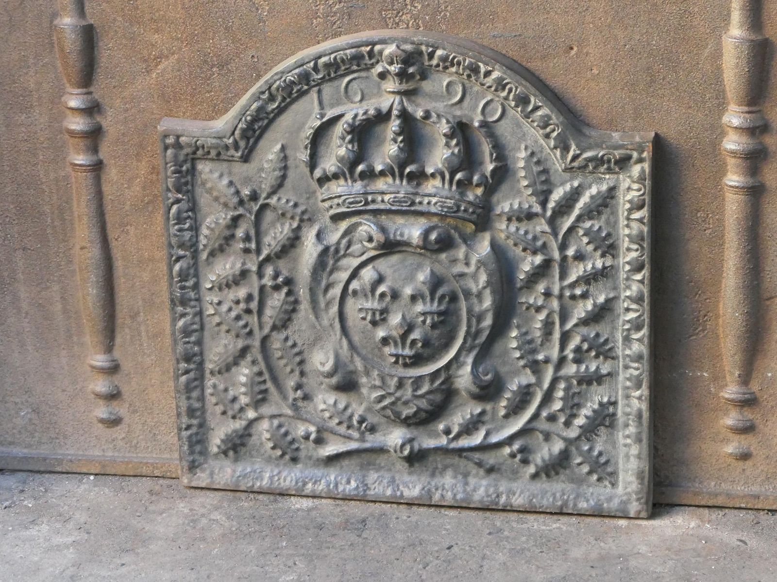 French Louis XIV Style 'Arms Of France' Fireback / Backsplash photo vinterior