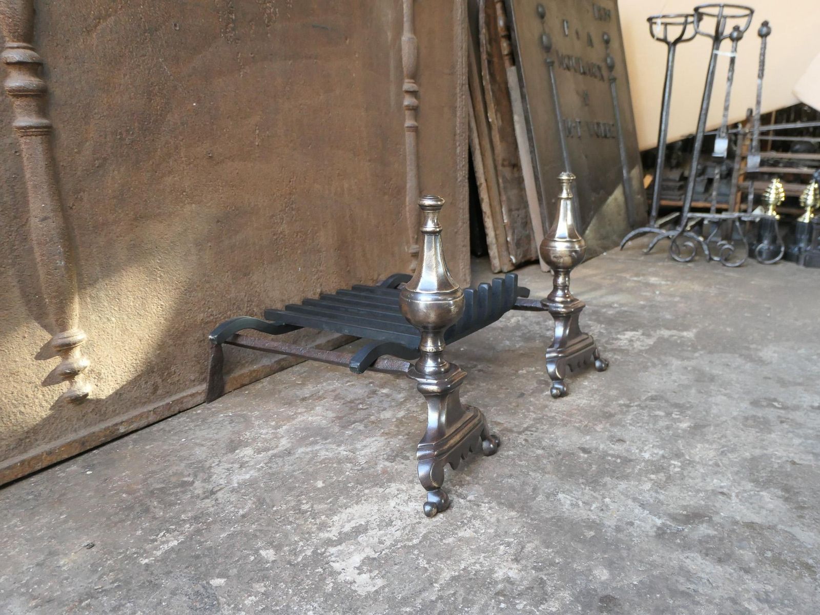 photo vinterior French Louis XIV Period Fireplace Andirons Or Fire Grate, 17th Century