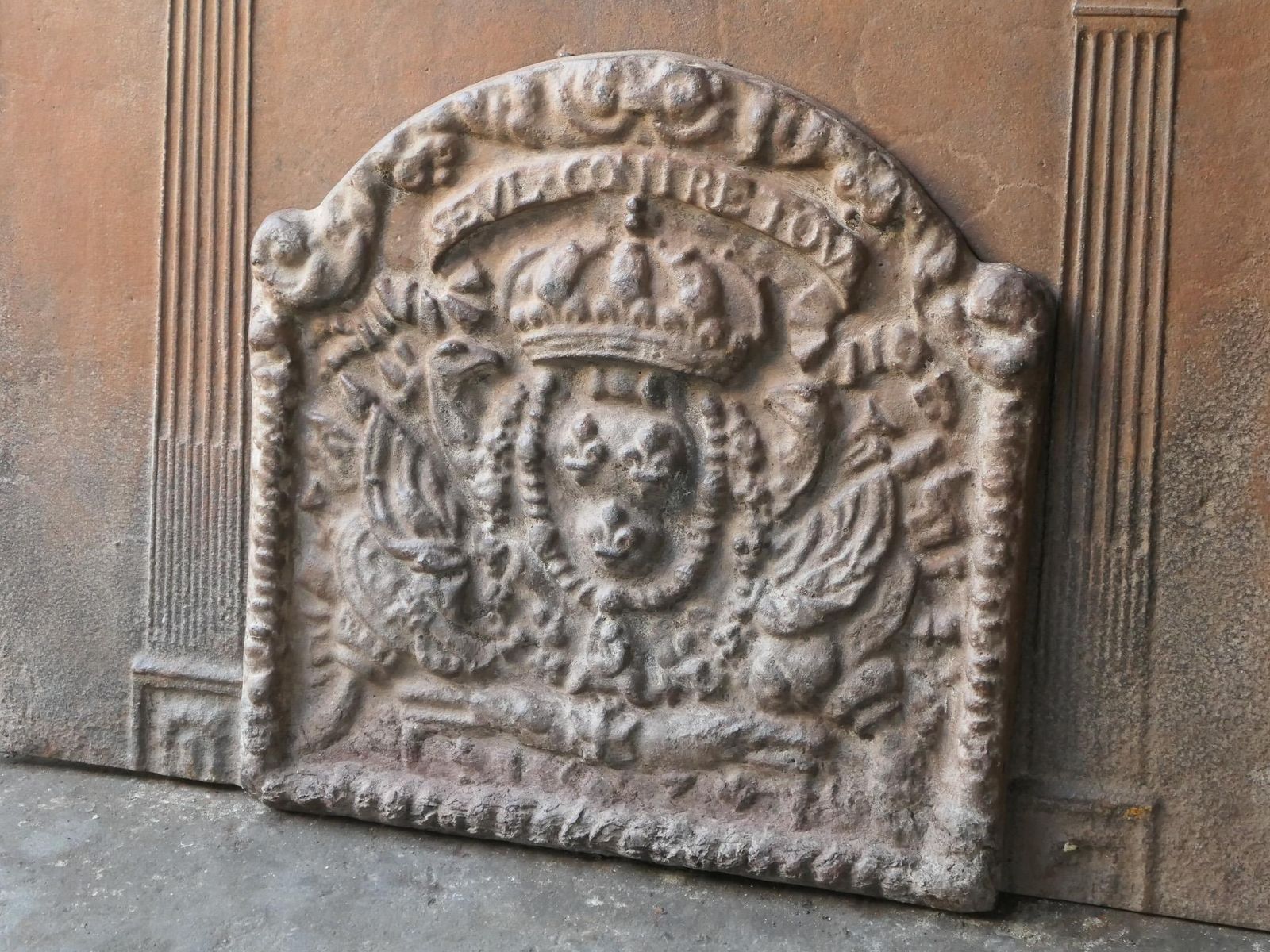 French Louis XIV Style 'Arms Of France' Fireback / Backsplash photo Home Fixtures