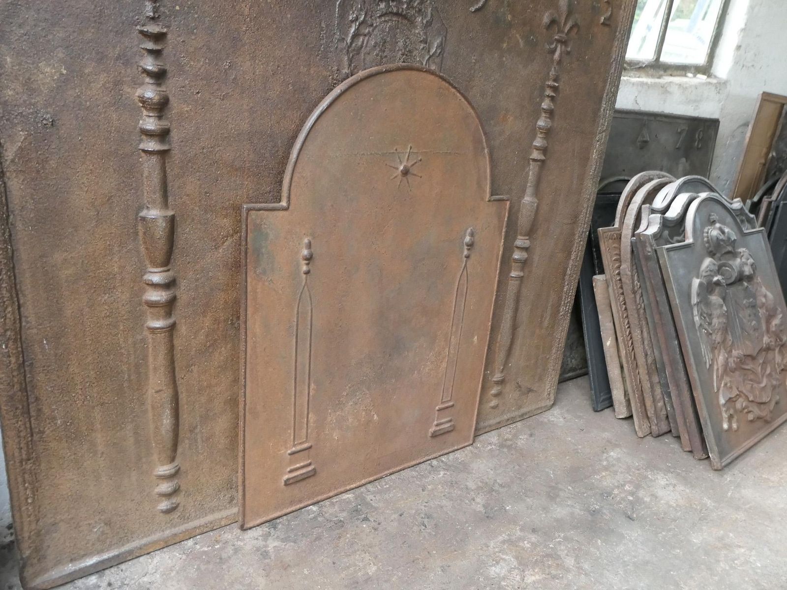 Home Fixtures Antique French 'Pillars Of Freedom' Fireback / Backsplash, 18th   19th C. photo