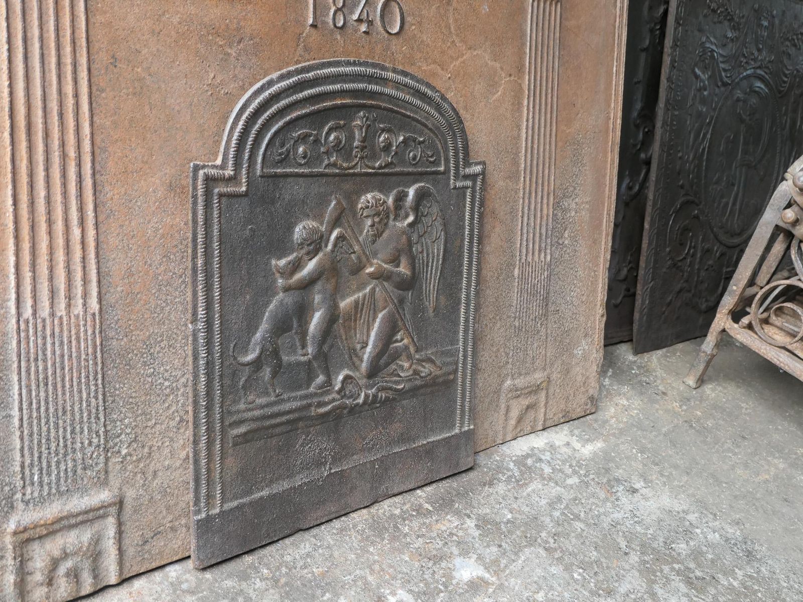 photo furniture 18th 19th Century French 'The Time' Fireback / Backsplash