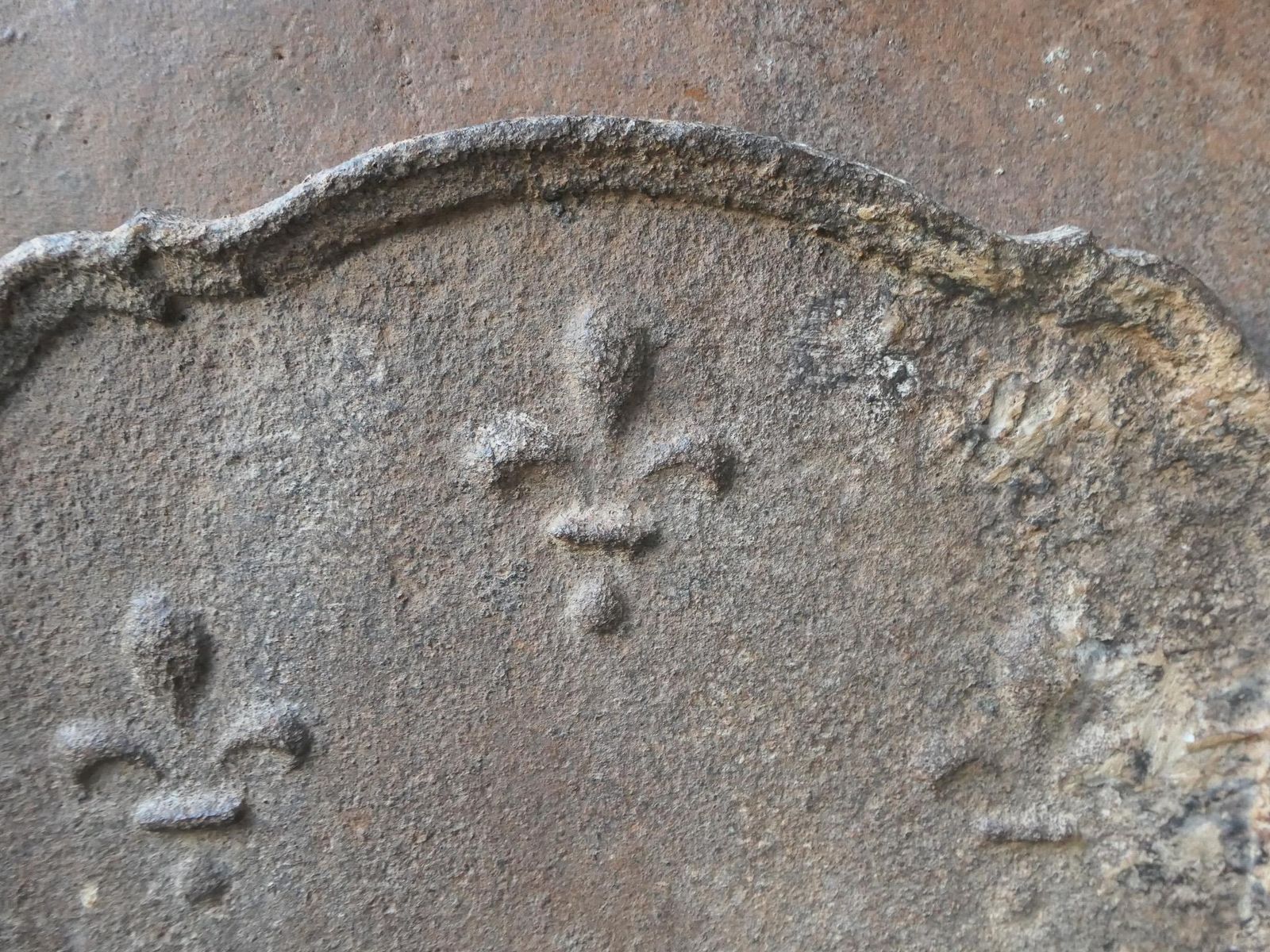 photo furniture Antique French Louis XIV 'Fleur De Lys' Fireback / Backsplash, 17th Century