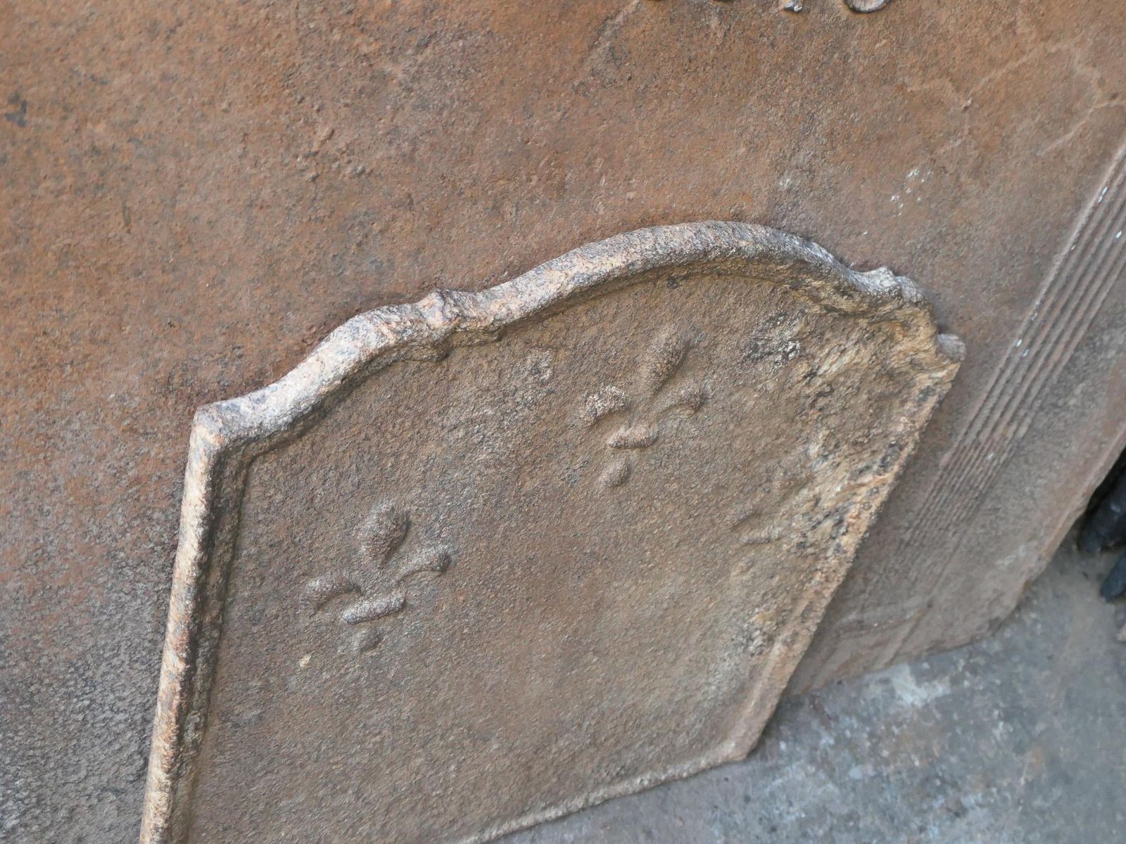 photo buy Antique French Louis XIV 'Fleur De Lys' Fireback / Backsplash, 17th Century