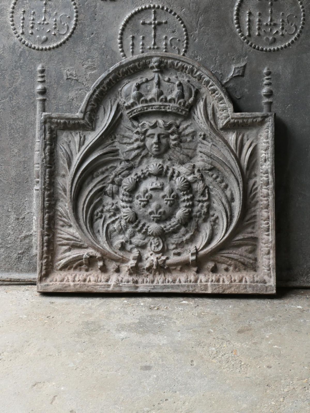photo for sale French Louis XIV Style 'Arms Of France' Fireback / Backsplash