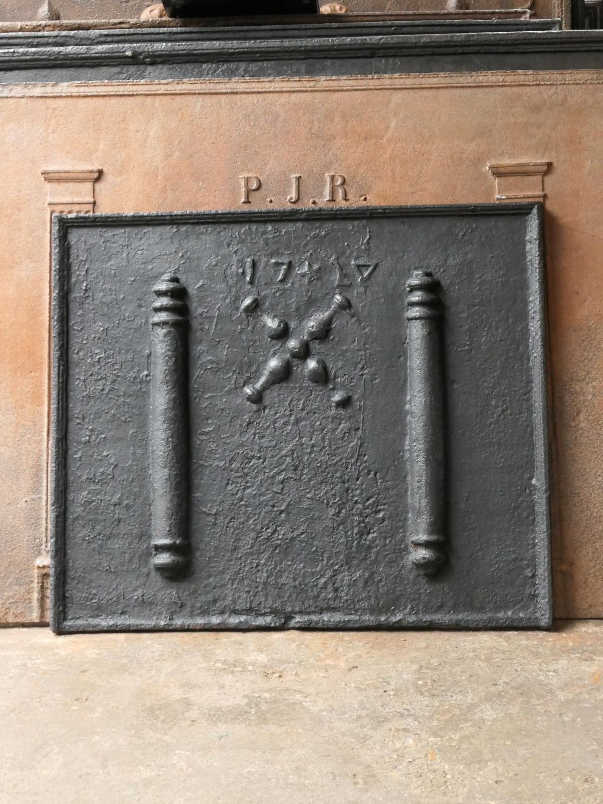 Antique Louis XIV 'Pillars With Saint Andrew's Cross' Fireback / Backsplash photo 849.0