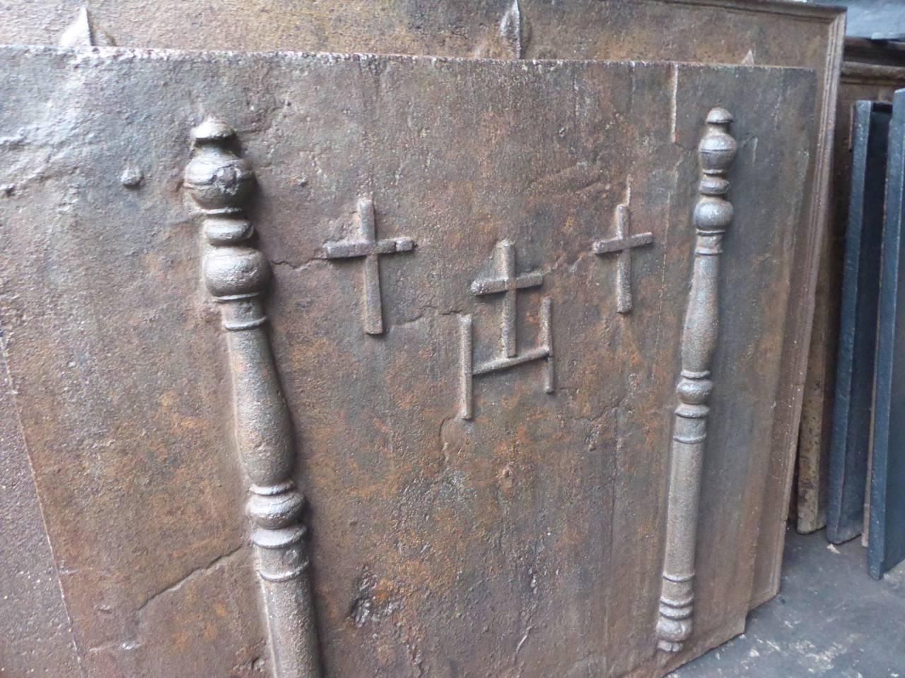 French 'Pillars With Crosses' Fireback / Backsplash, 18th Century photo vinterior