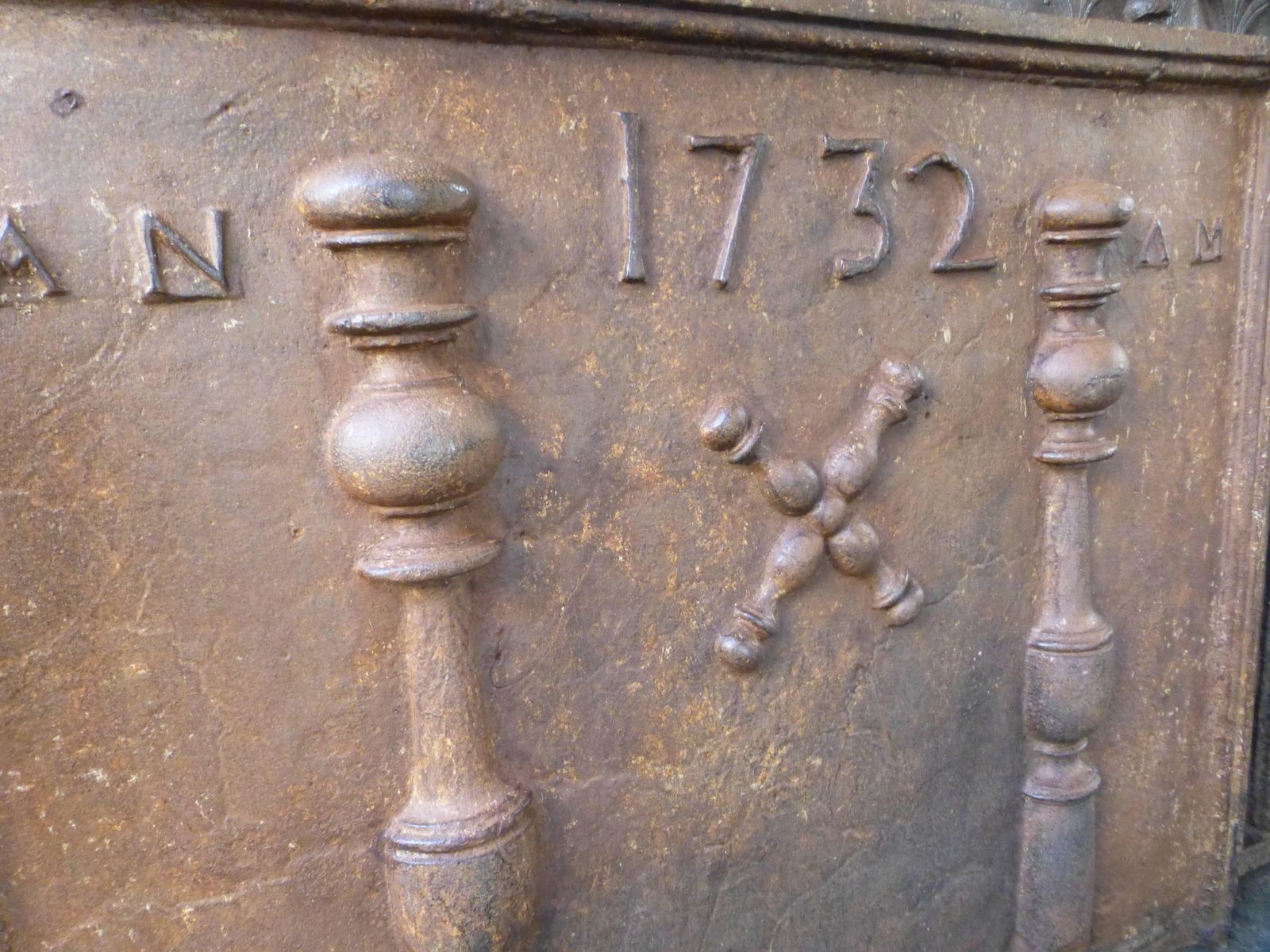 18th Century Pillars With Saint Andrew's Cross Fireback / Backsplash photo 1194.0
