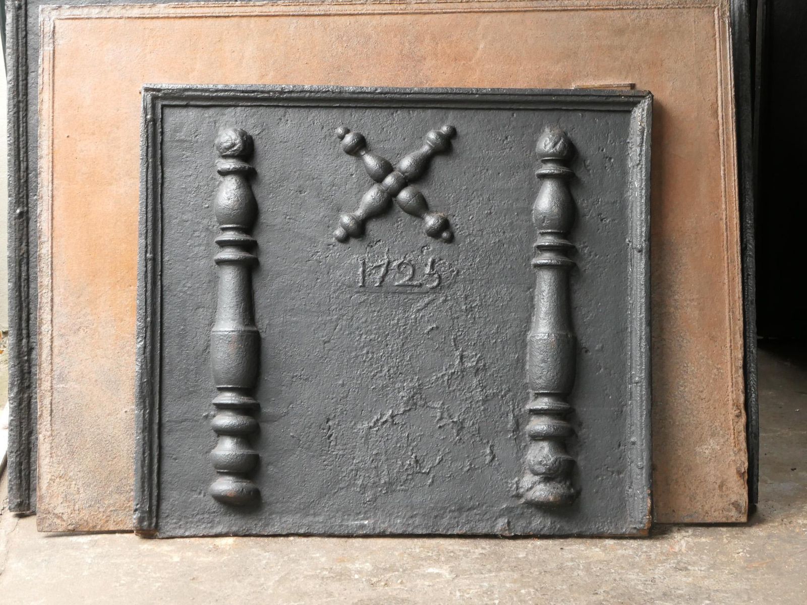 Antique Louis XIV 'Pillars With Saint Andrew's Cross' Fireback / Backsplash photo 1088.0