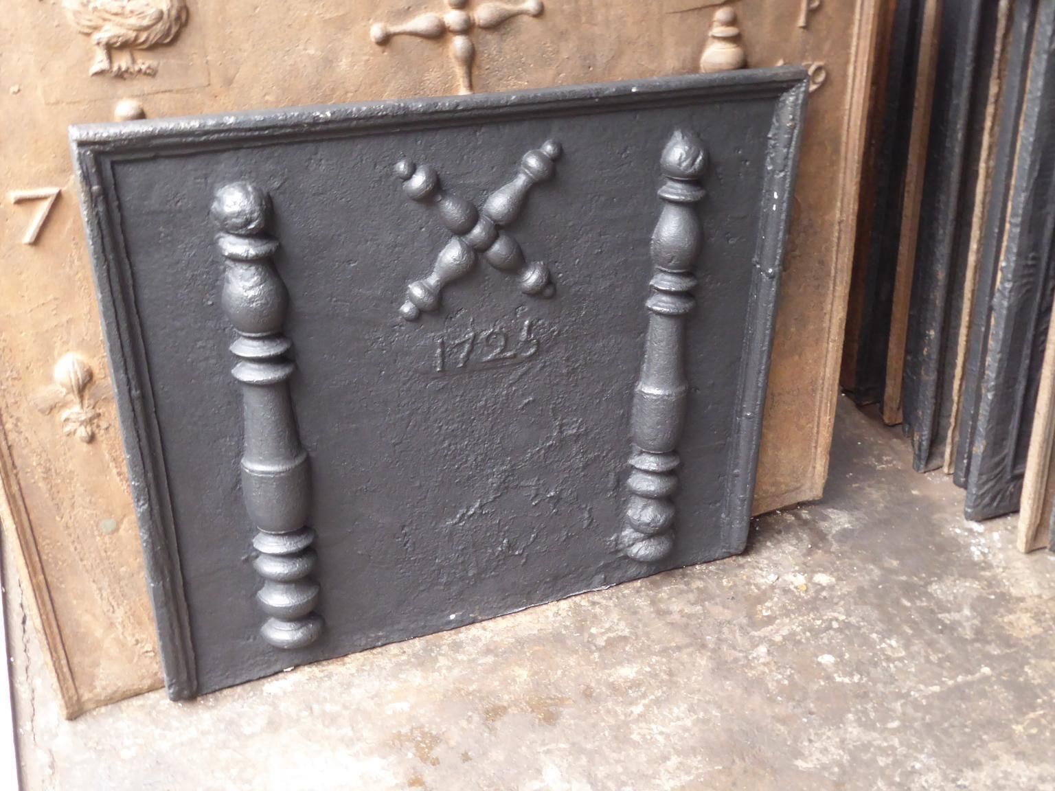 18th Century French 'Pillars With Saint Andrew's Cross' Fireback / Backsplash photo vinterior
