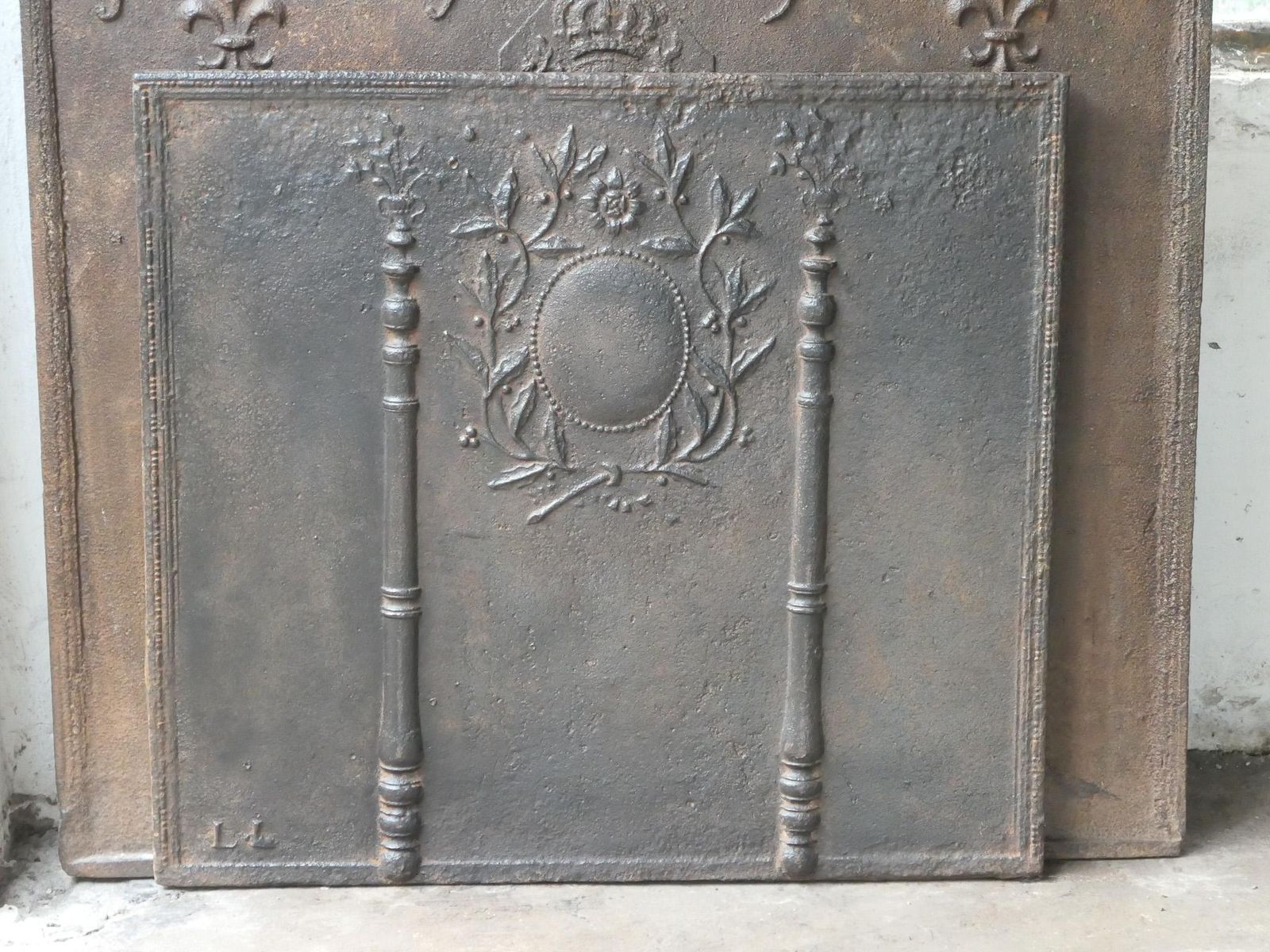 Beautiful Antique French Neoclassical Fireback / Backsplash, 18th   19th Century photo Home Fixtures