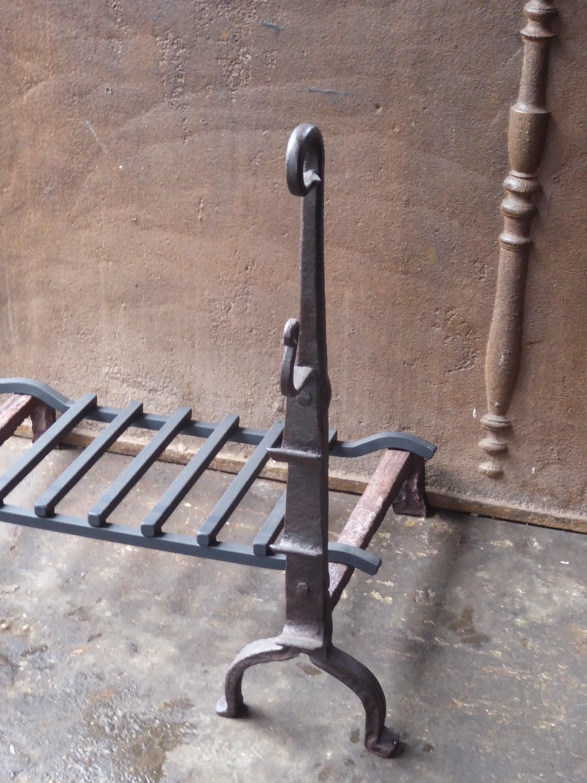Large French Louis XIII Period Fireplace Grate Or Fire Basket, 17th Century photo vinterior